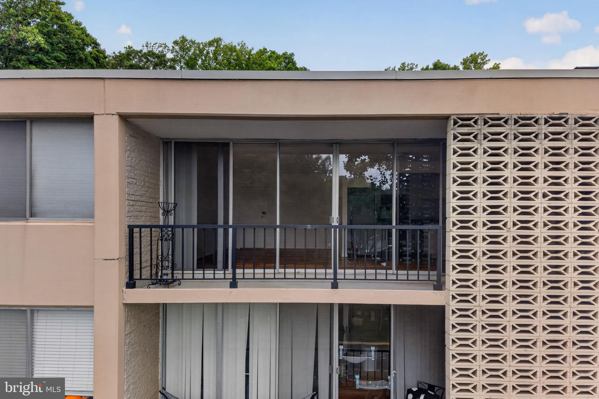 IVYMOUNT COURT - Residential