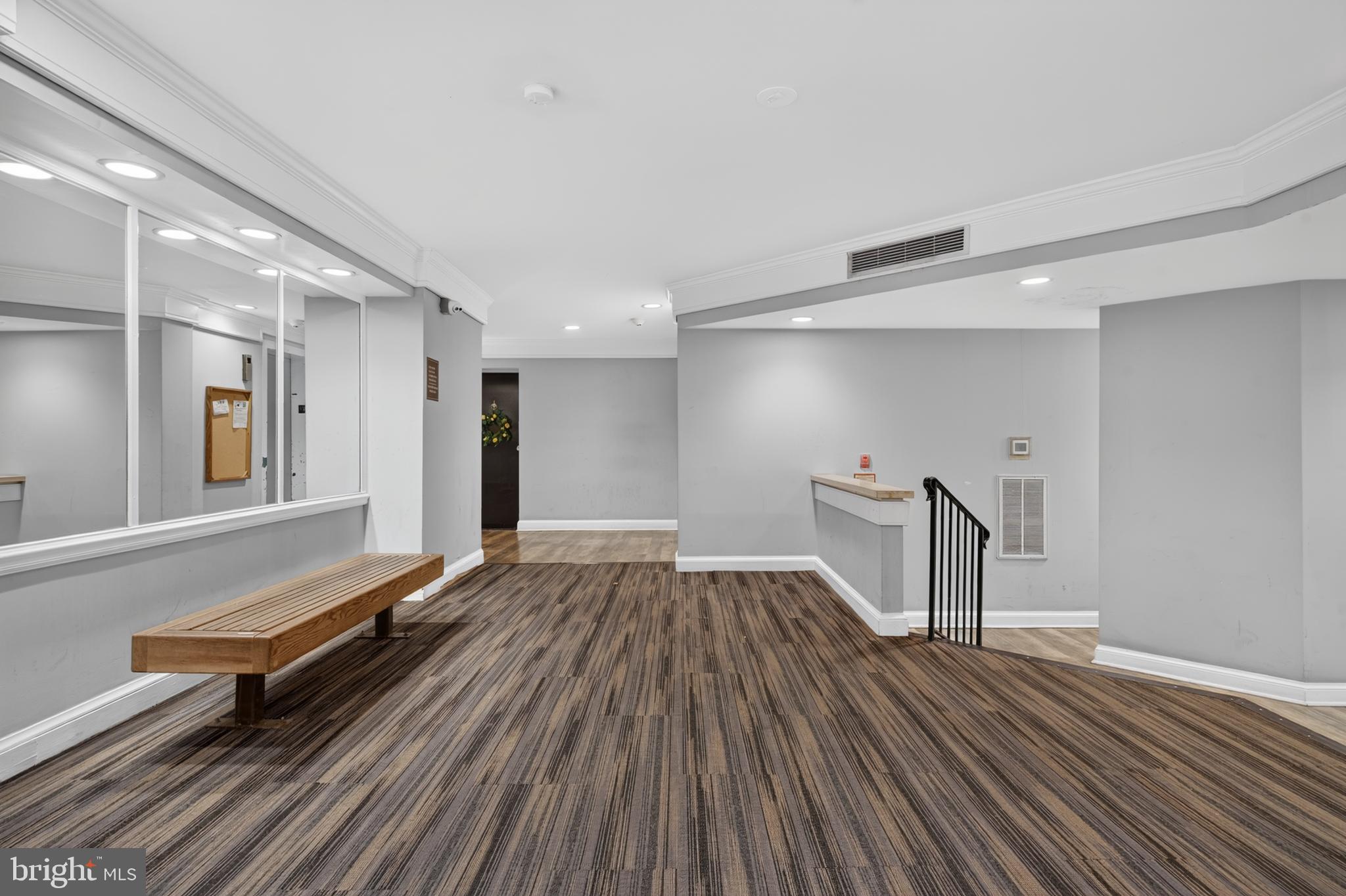 IVYMOUNT COURT - Residential