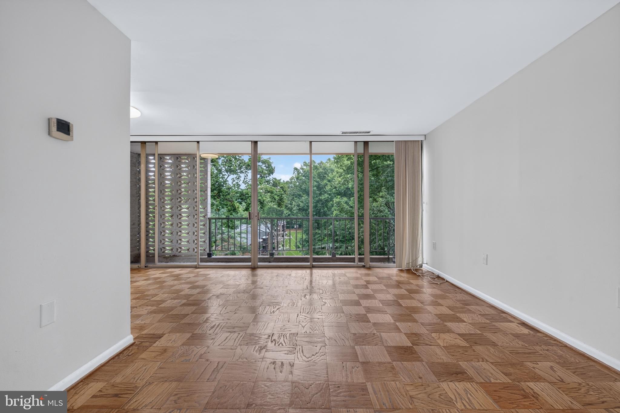 IVYMOUNT COURT - Residential