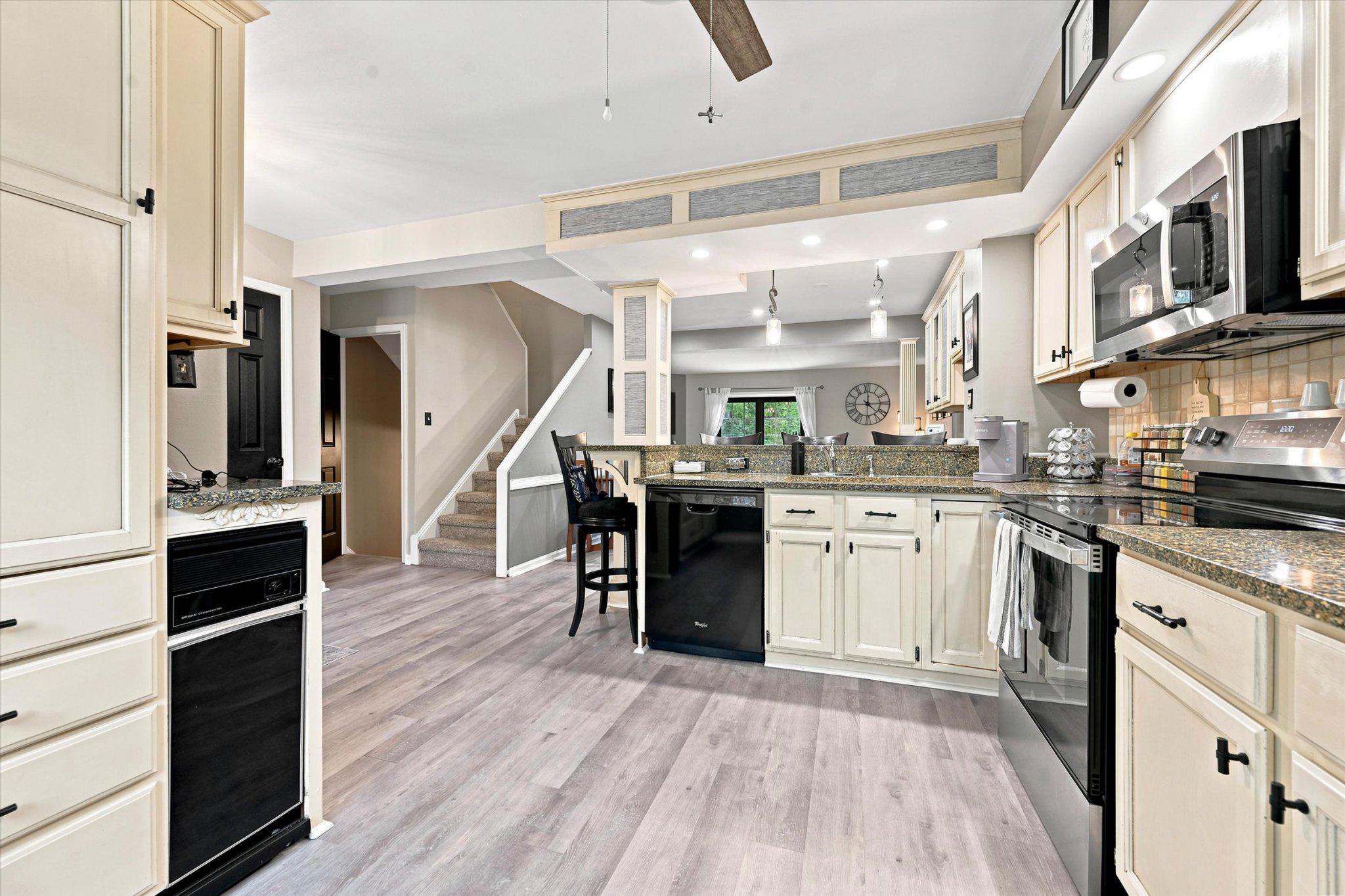 PENNELL PL - Residential