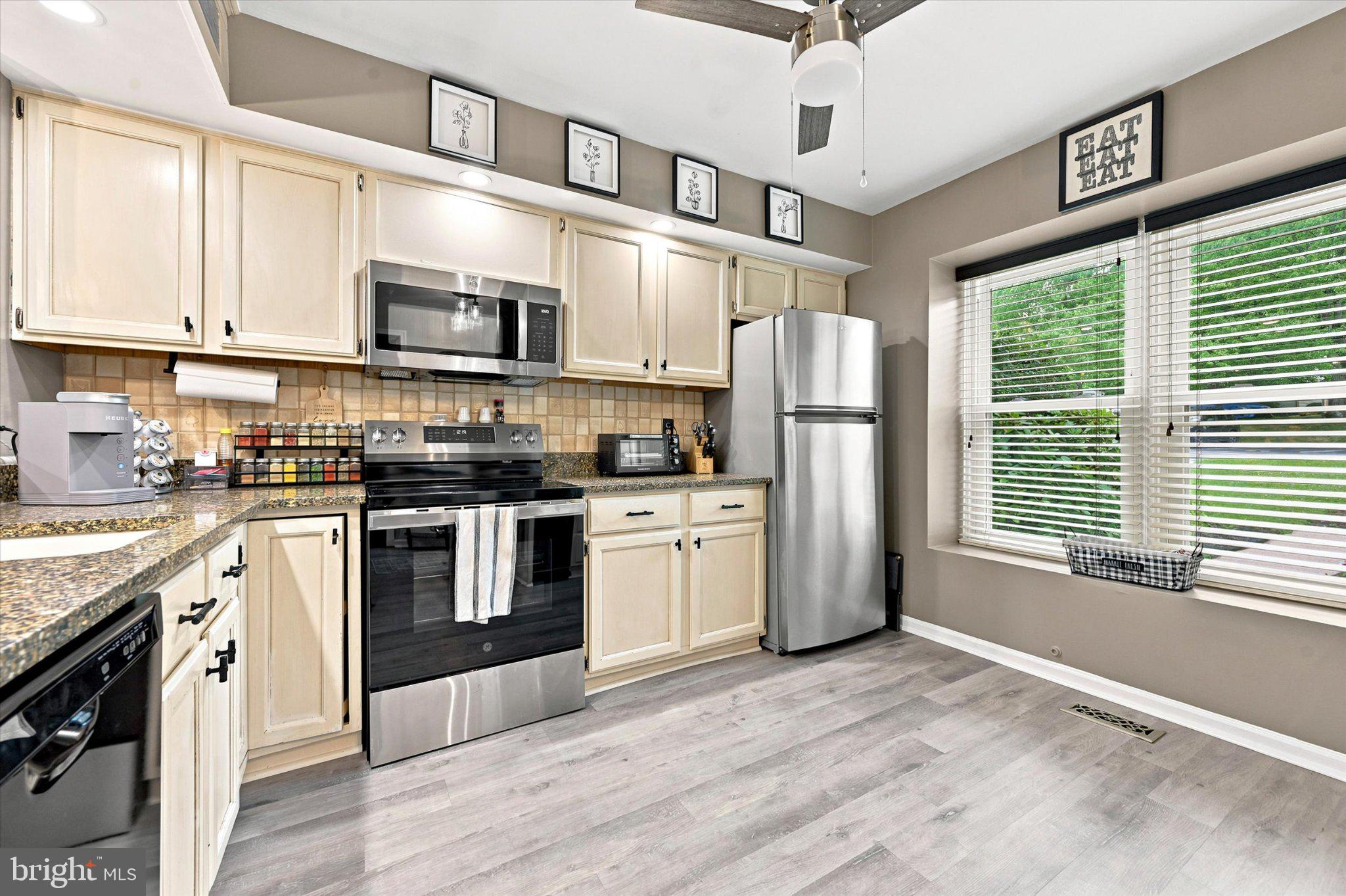 PENNELL PL - Residential