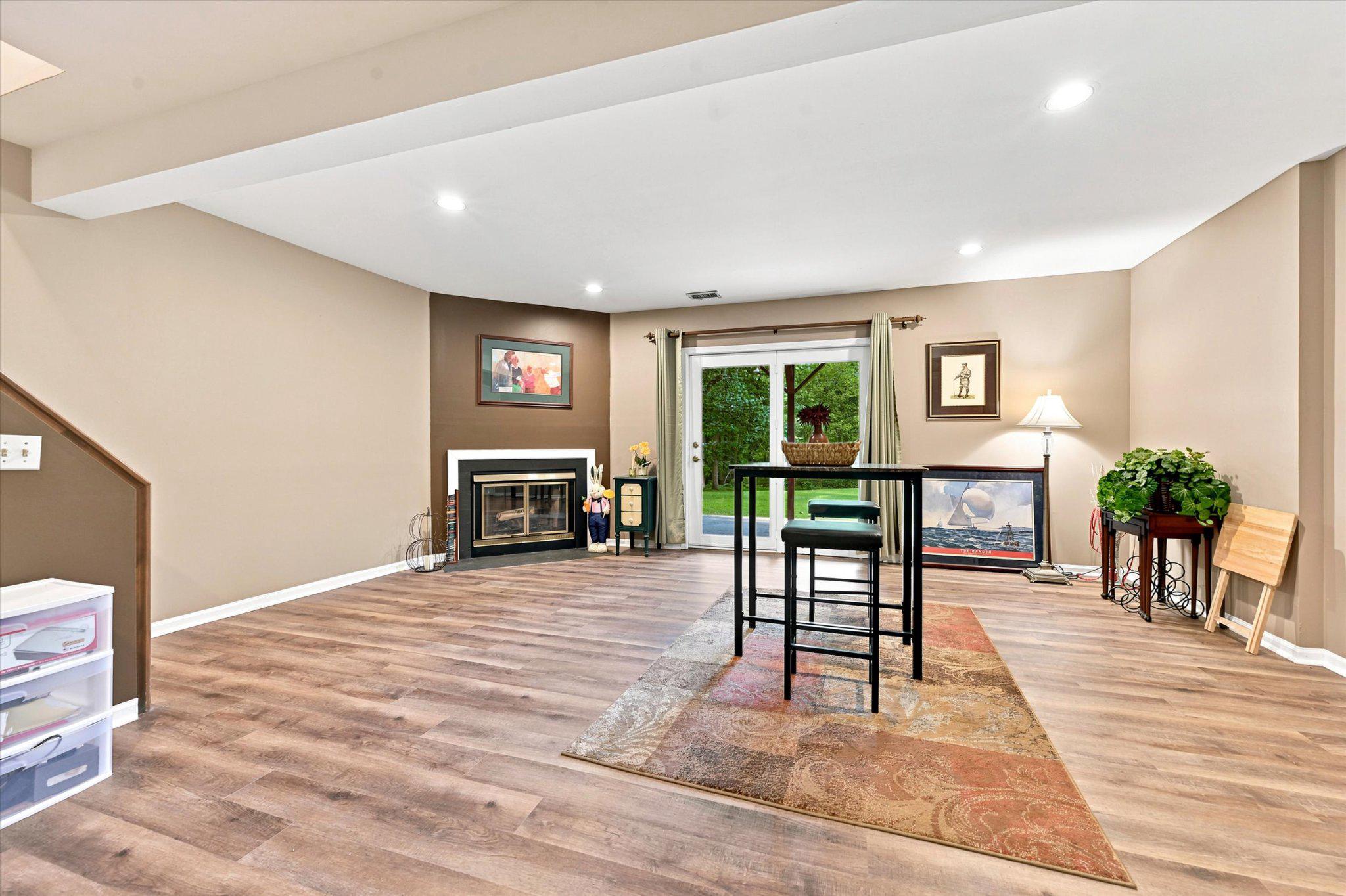 PENNELL PL - Residential