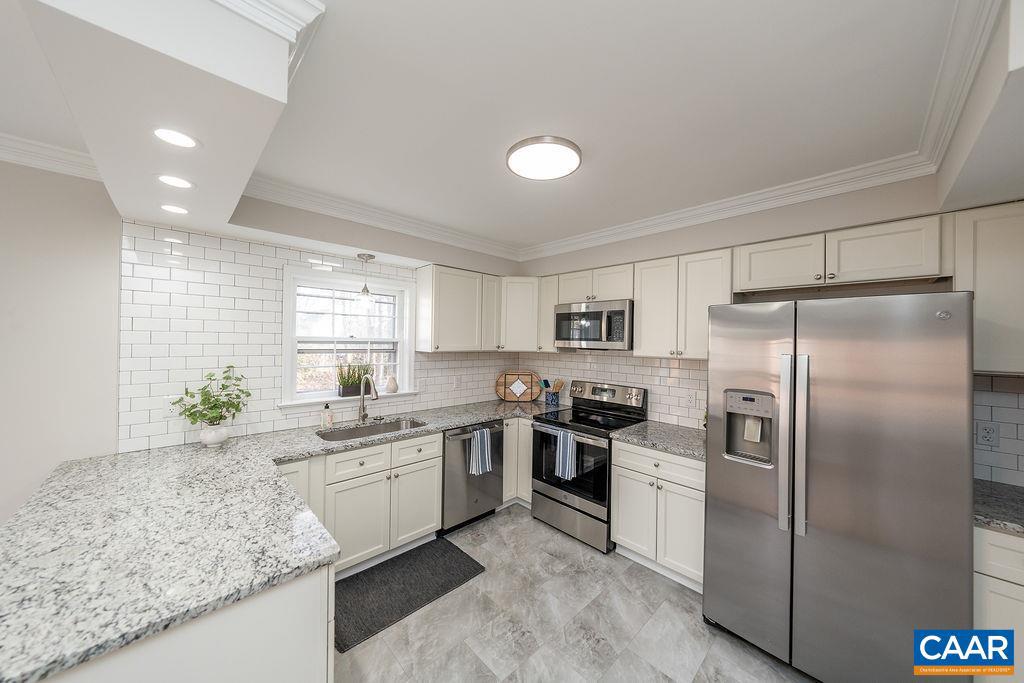 RIO HEIGHTS - Residential