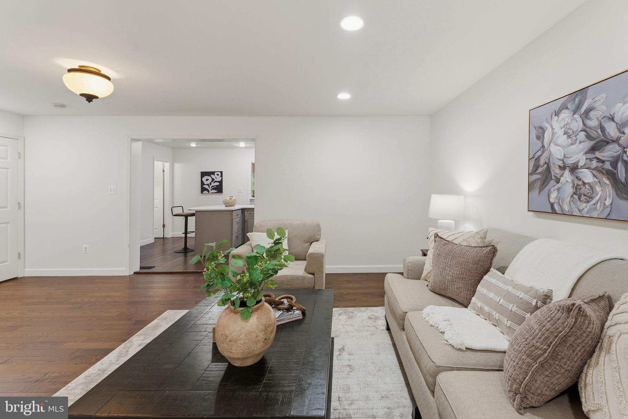 LAWNVALE ESTATES - Residential