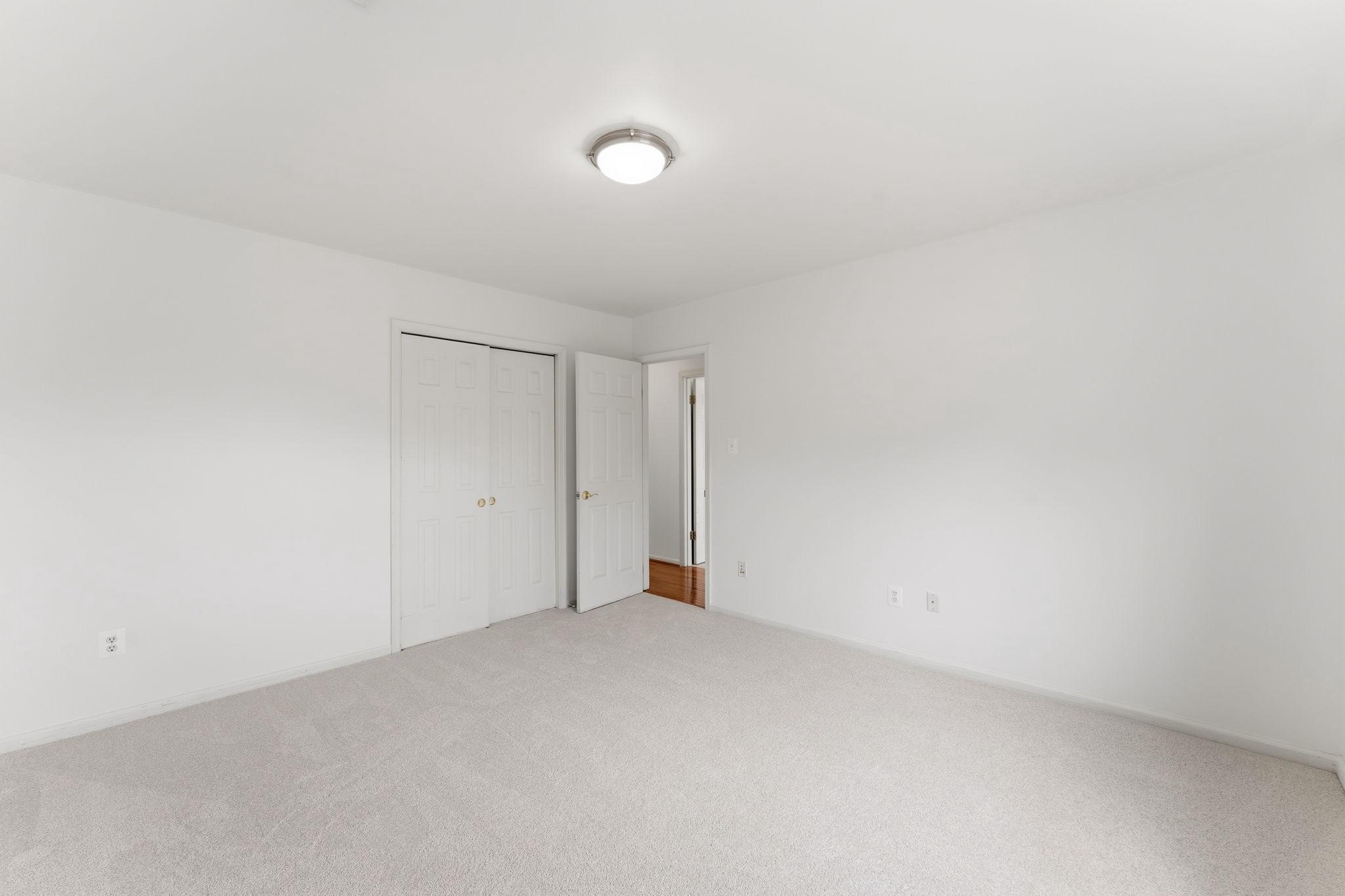 LAWNVALE ESTATES - Residential