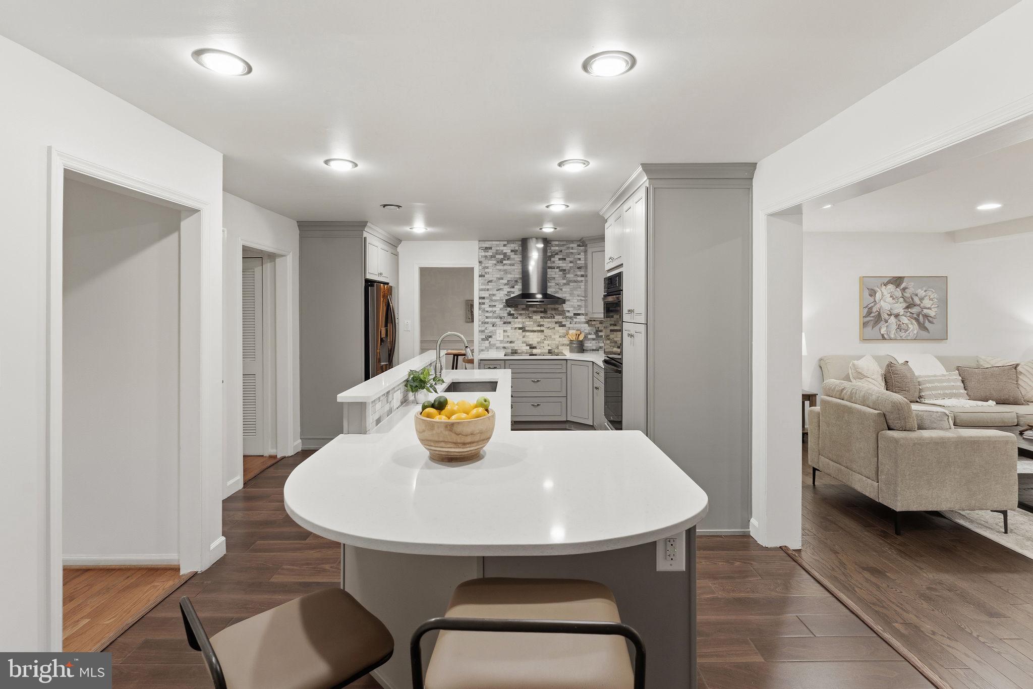 LAWNVALE ESTATES - Residential