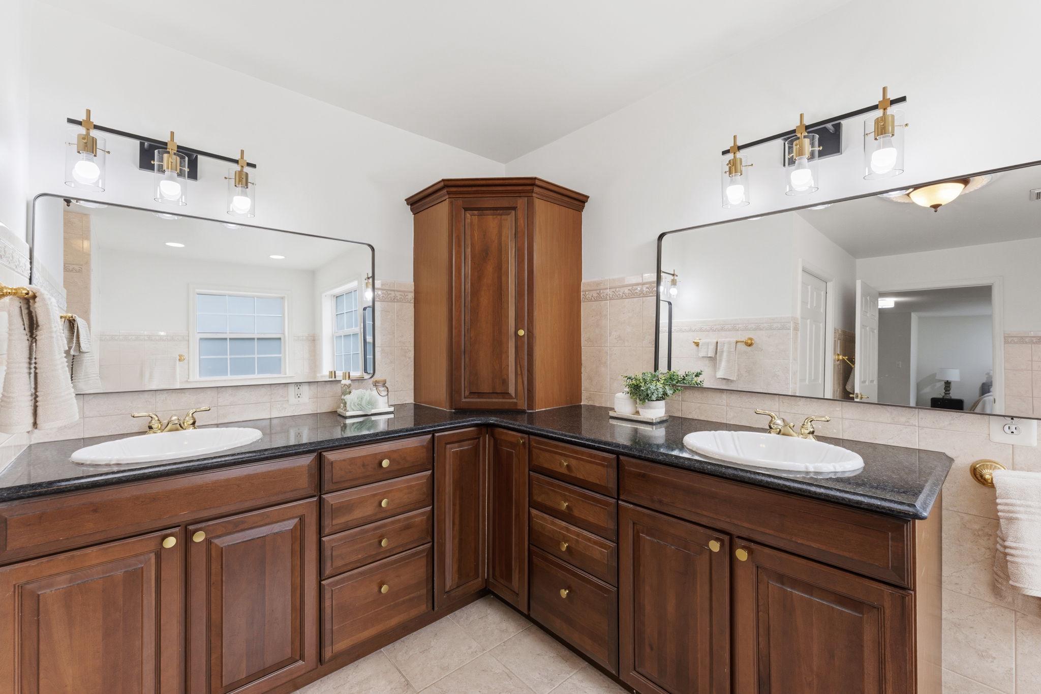 LAWNVALE ESTATES - Residential