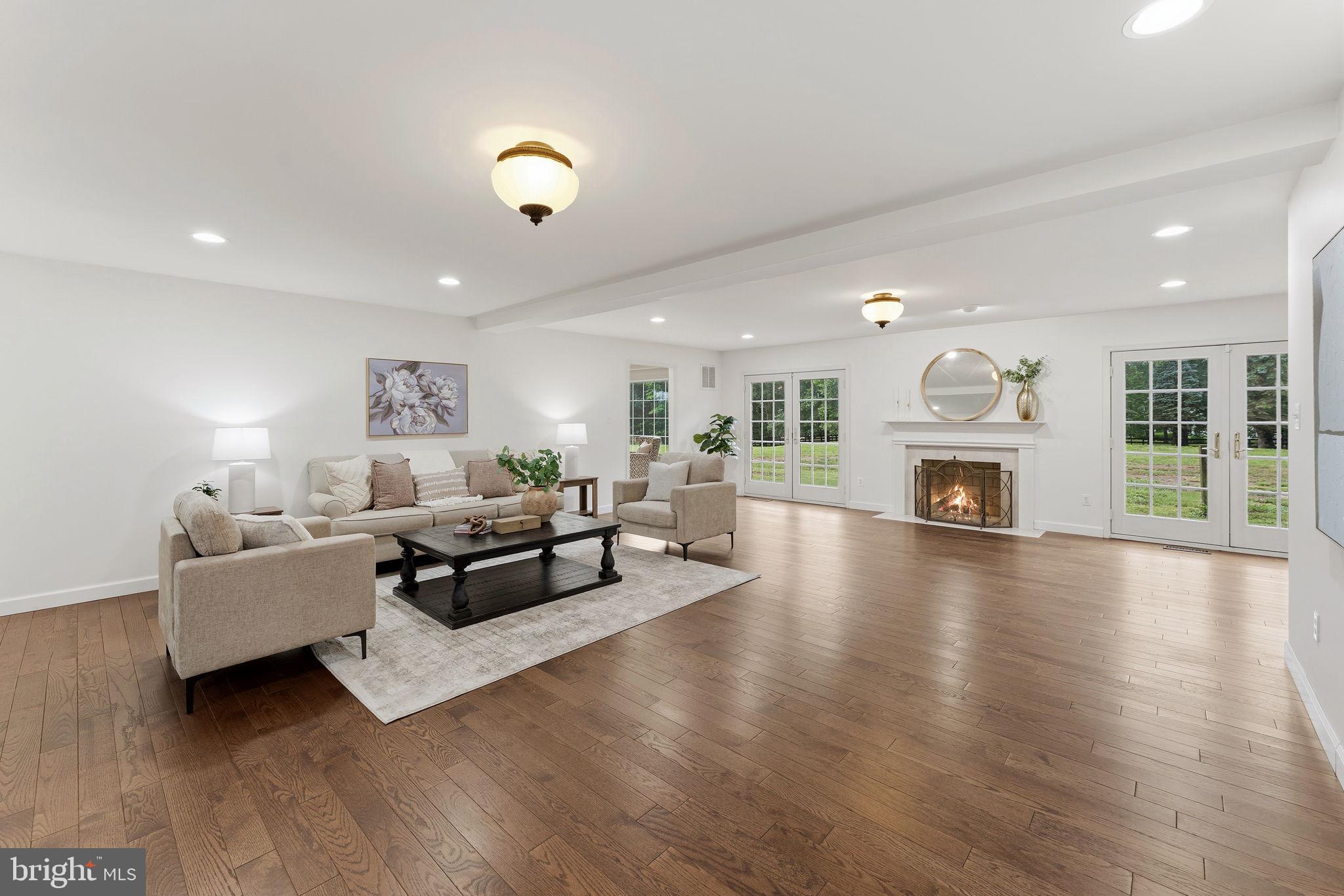 LAWNVALE ESTATES - Residential