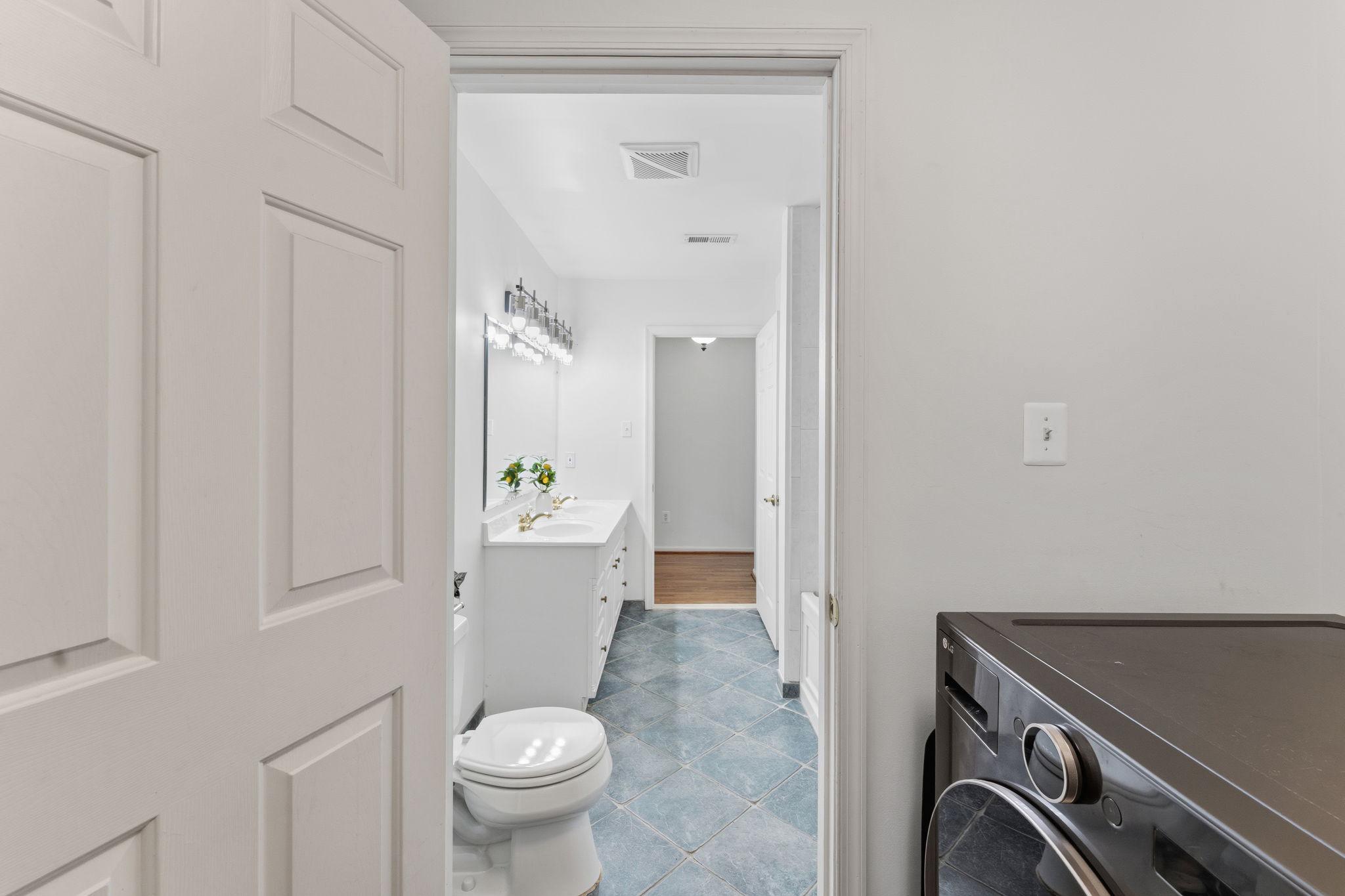 LAWNVALE ESTATES - Residential
