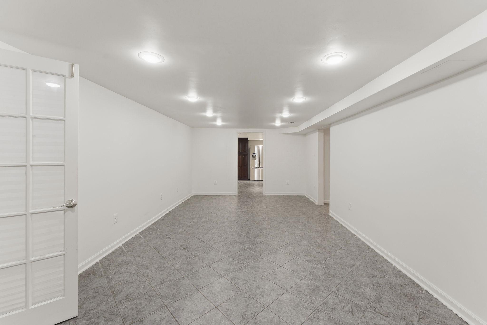 LAWNVALE ESTATES - Residential