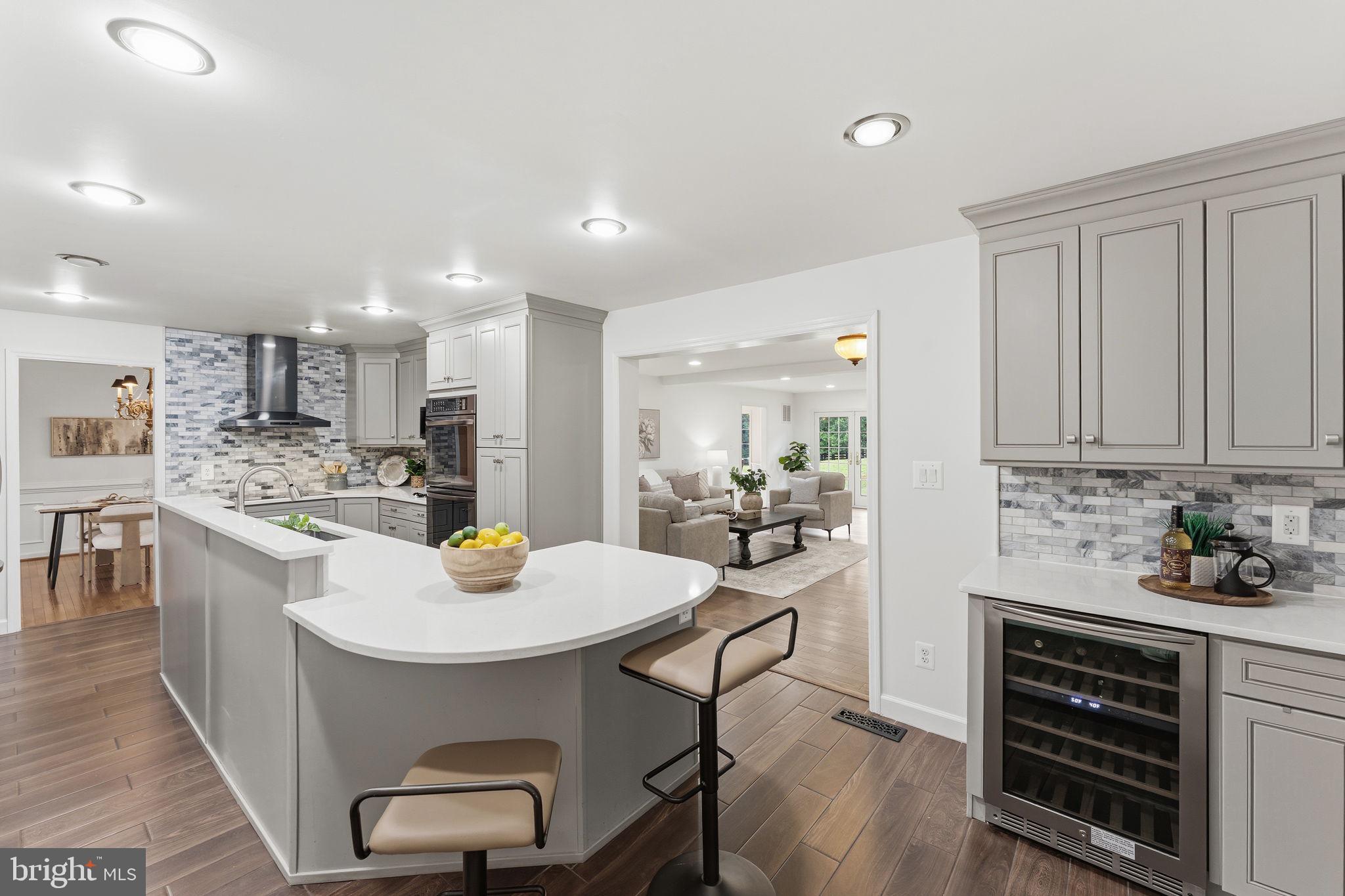 LAWNVALE ESTATES - Residential