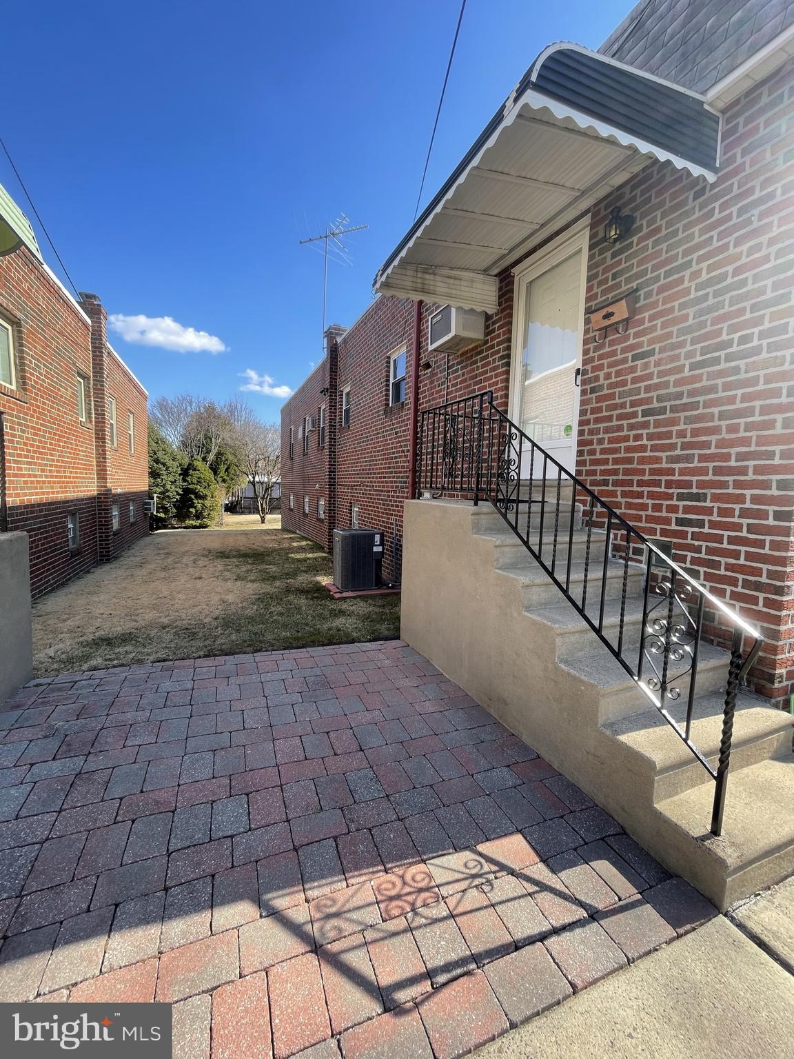 FOX CHASE - Residential