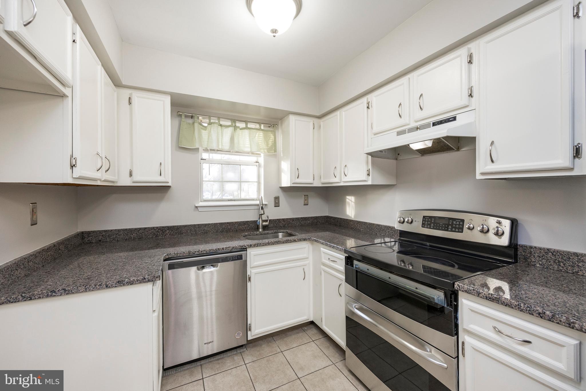 BEAVER RUN KNOLL - Residential Lease