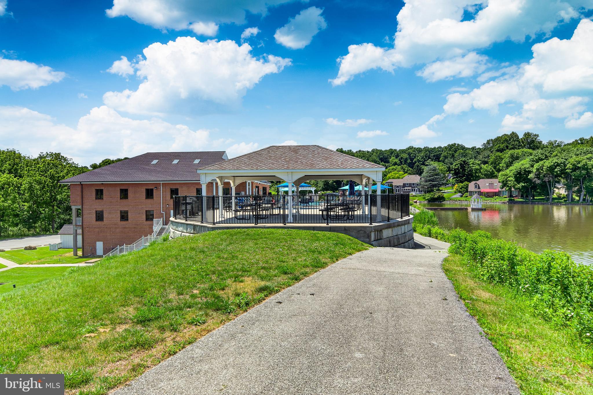 SOMERSET LAKE - Residential