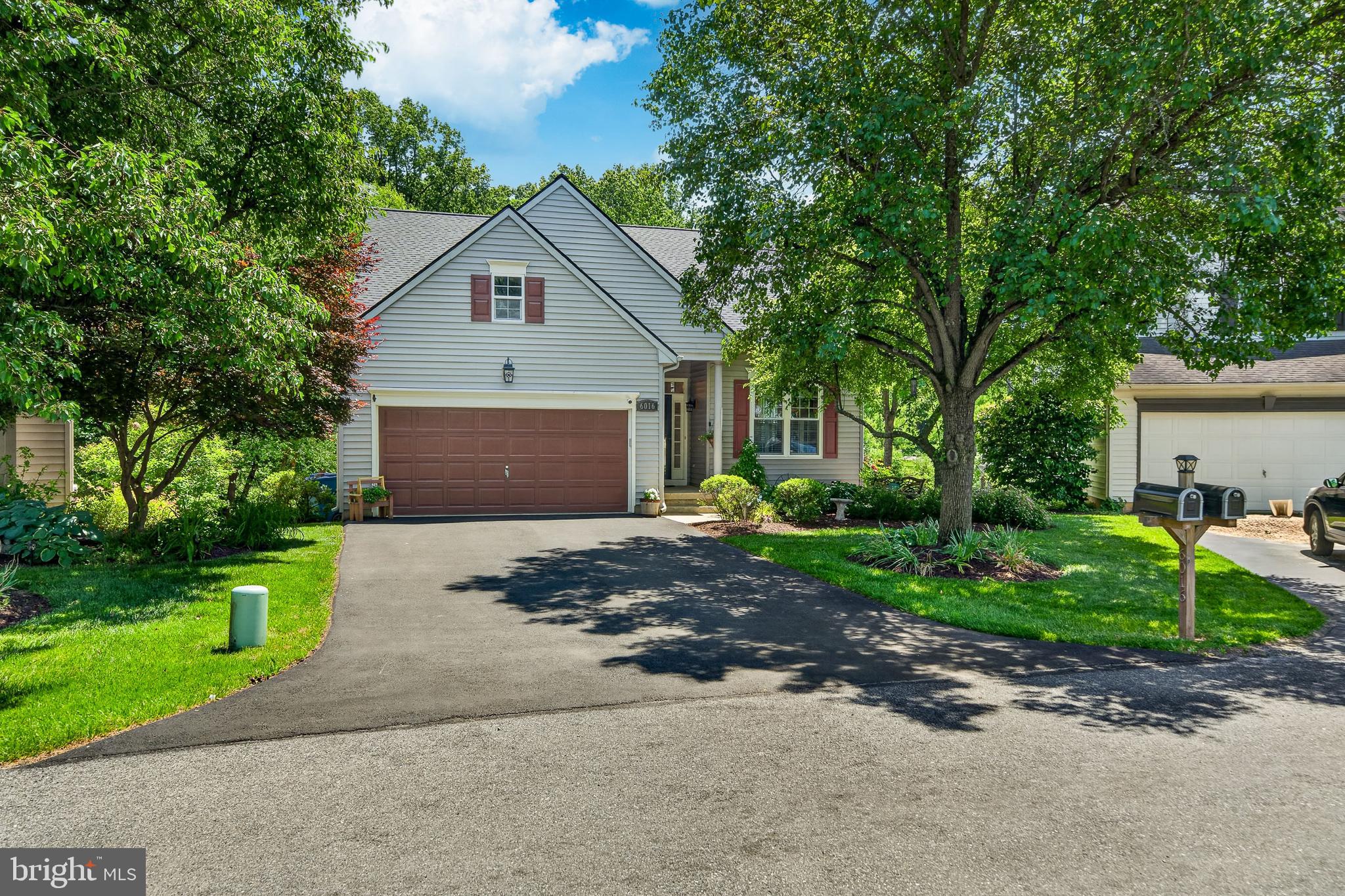 SOMERSET LAKE - Residential