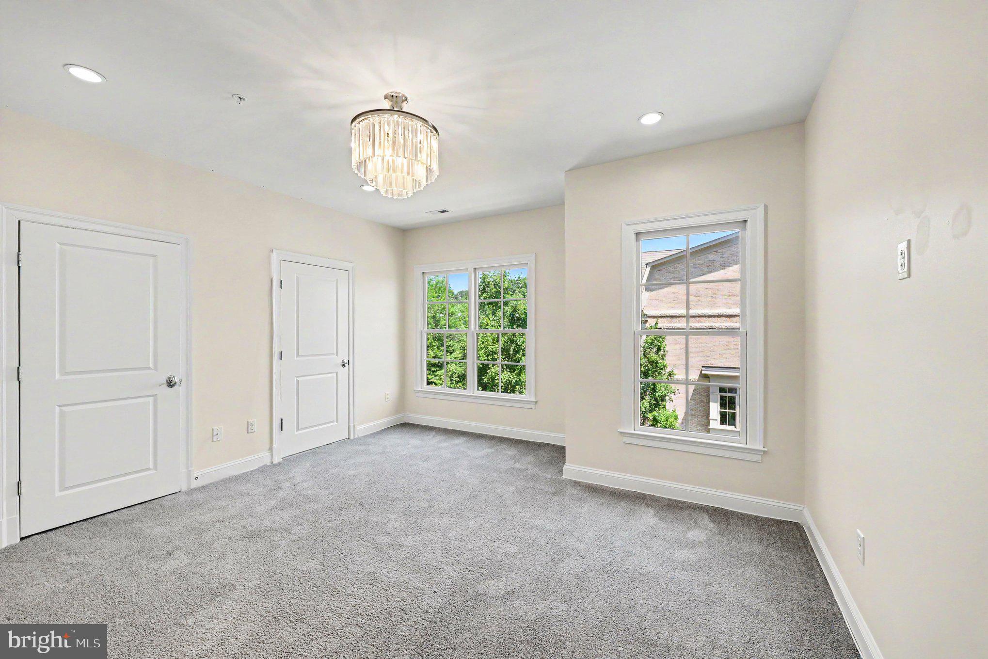 SYMPHONY PARK - Residential