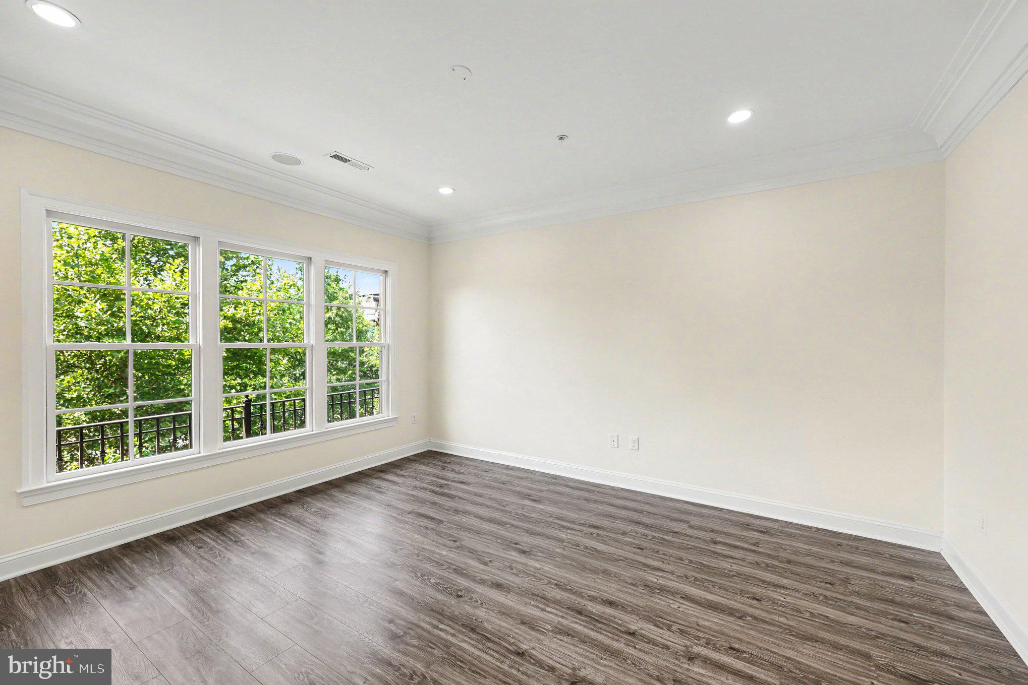 SYMPHONY PARK - Residential