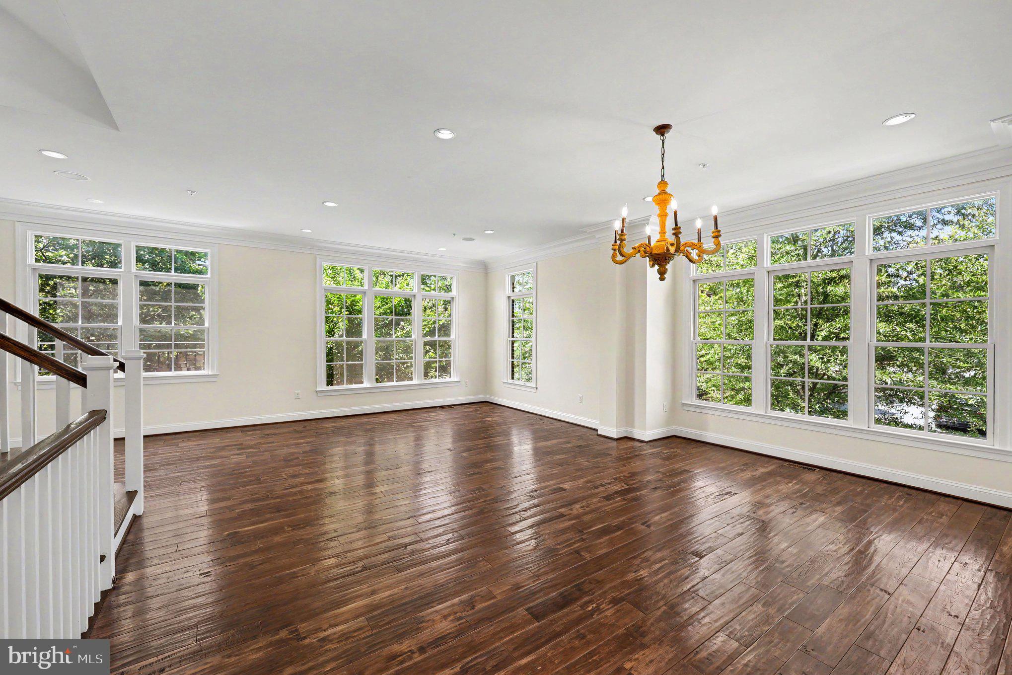 SYMPHONY PARK - Residential