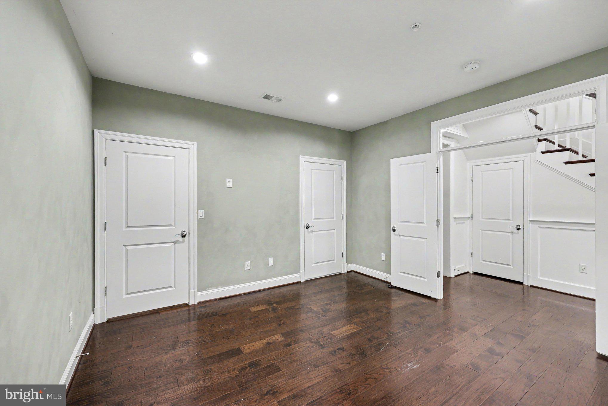 SYMPHONY PARK - Residential