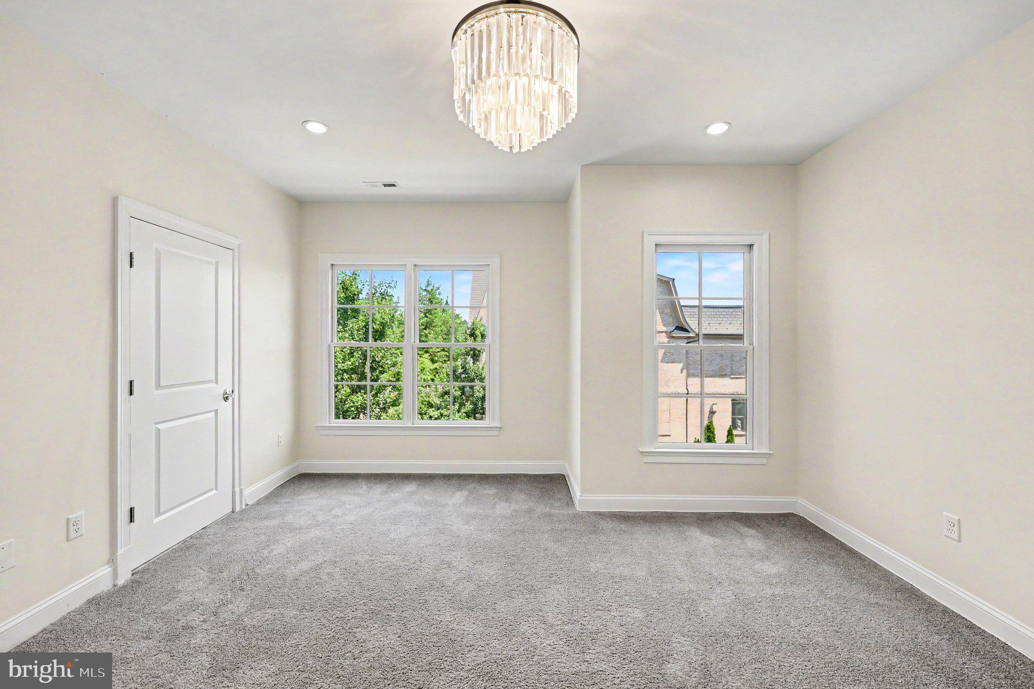 SYMPHONY PARK - Residential