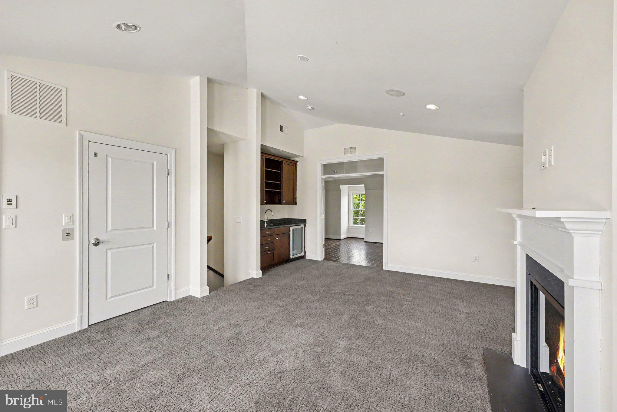 SYMPHONY PARK - Residential