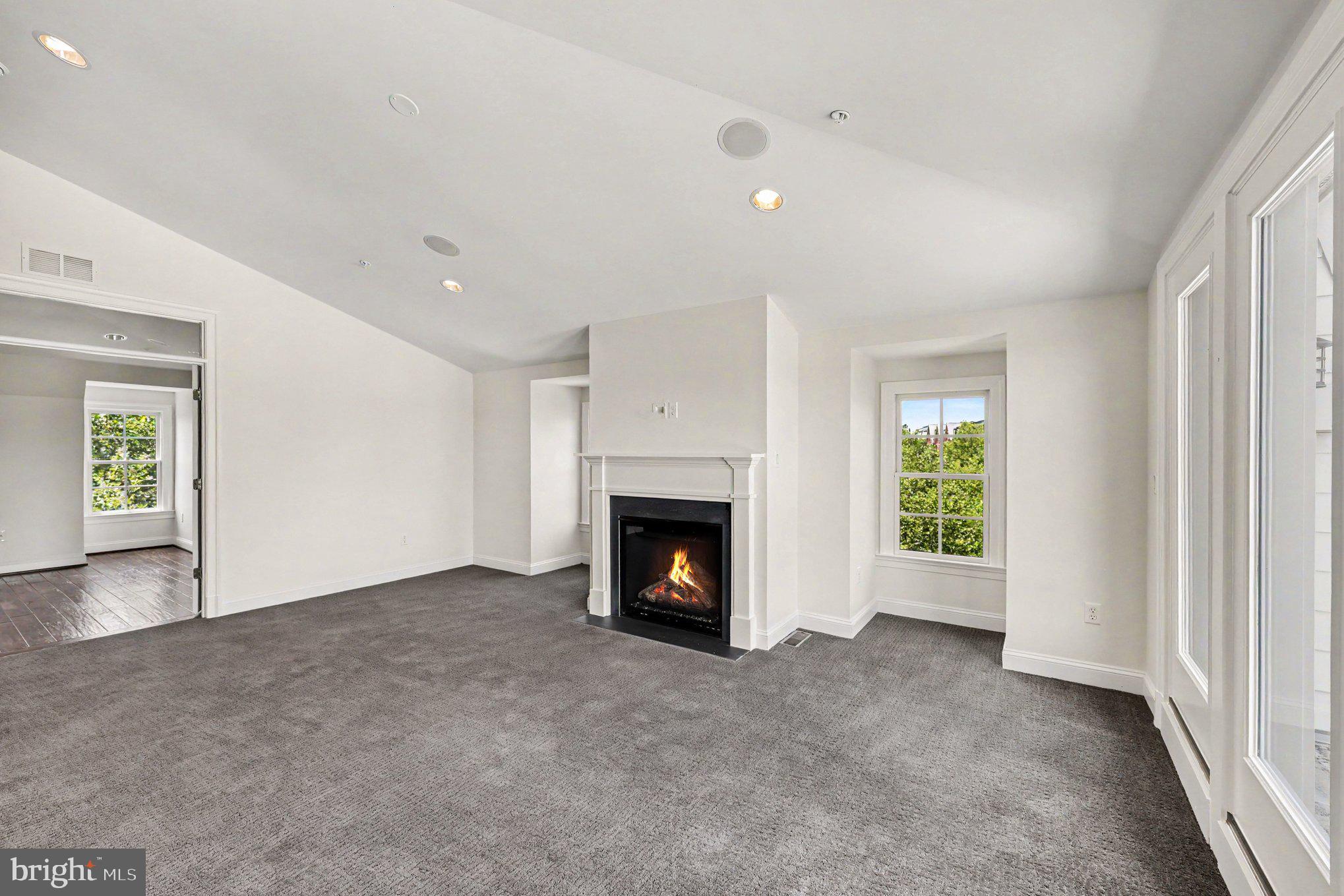 SYMPHONY PARK - Residential