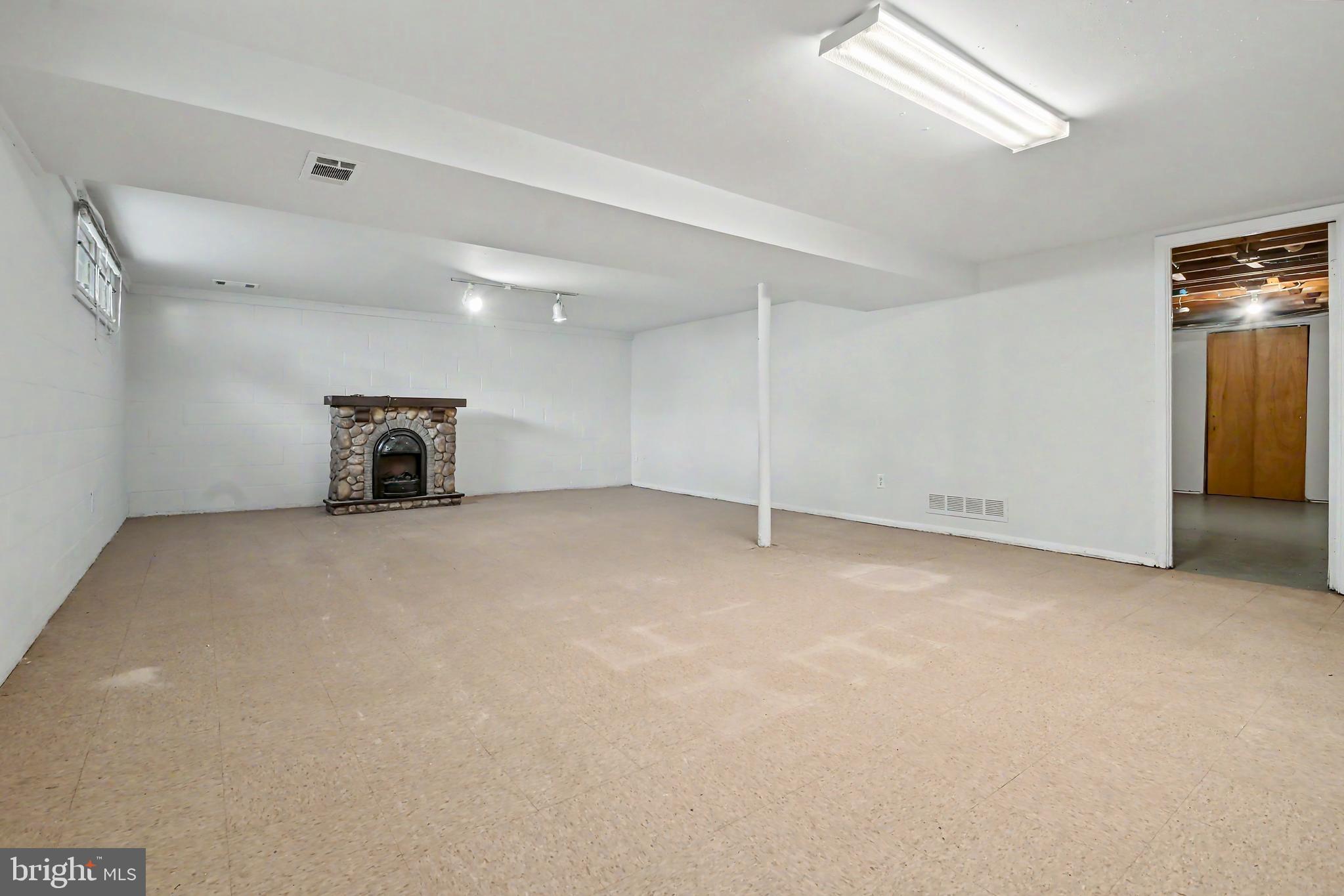 RANDALLSTOWN - Residential