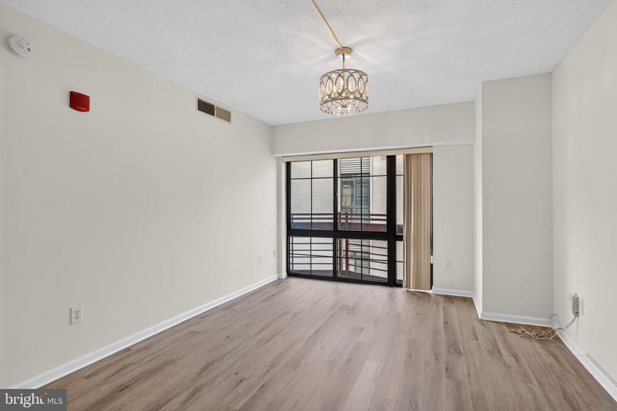 SILVER SPRING - Residential