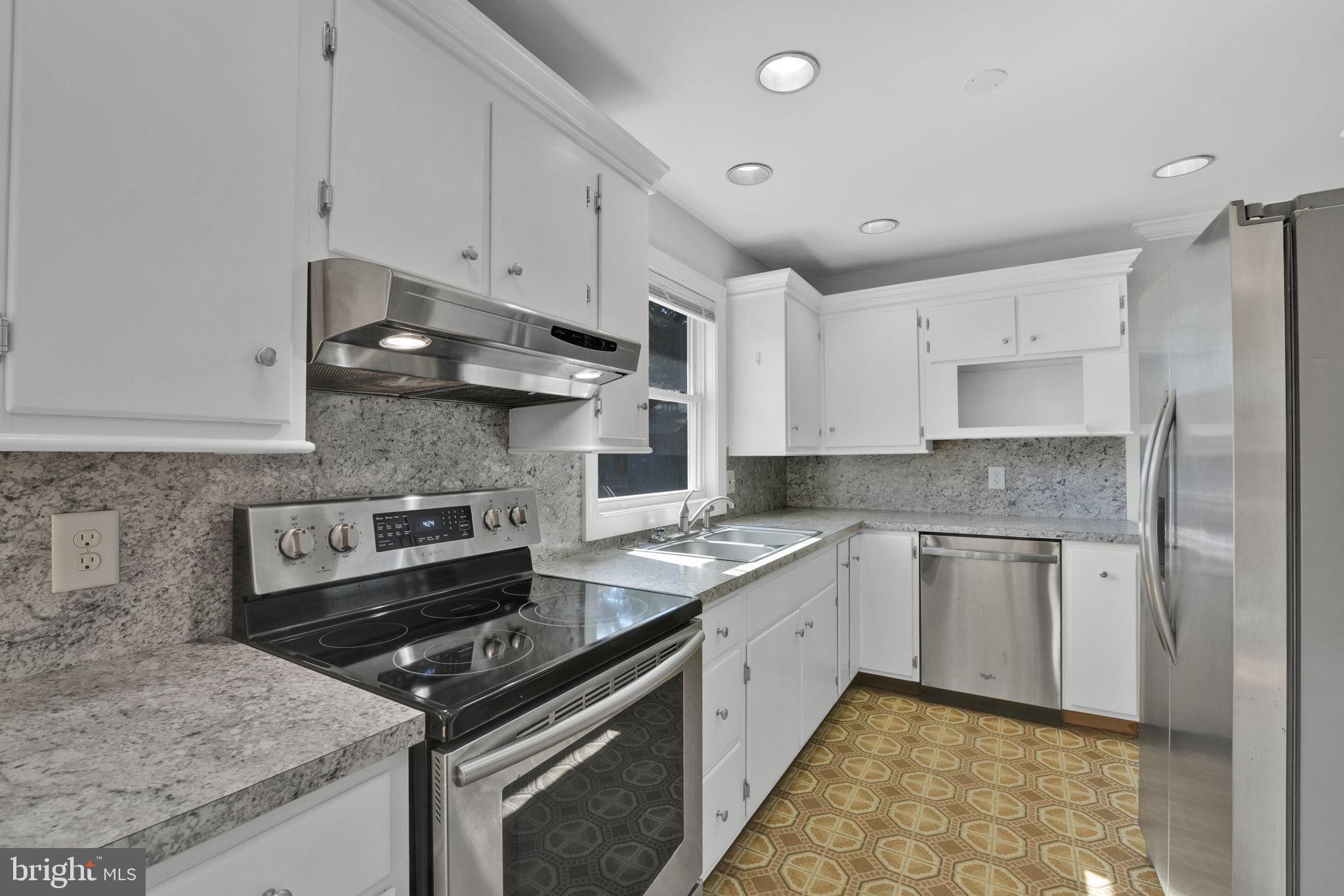 WALNUT RIDGE - Residential