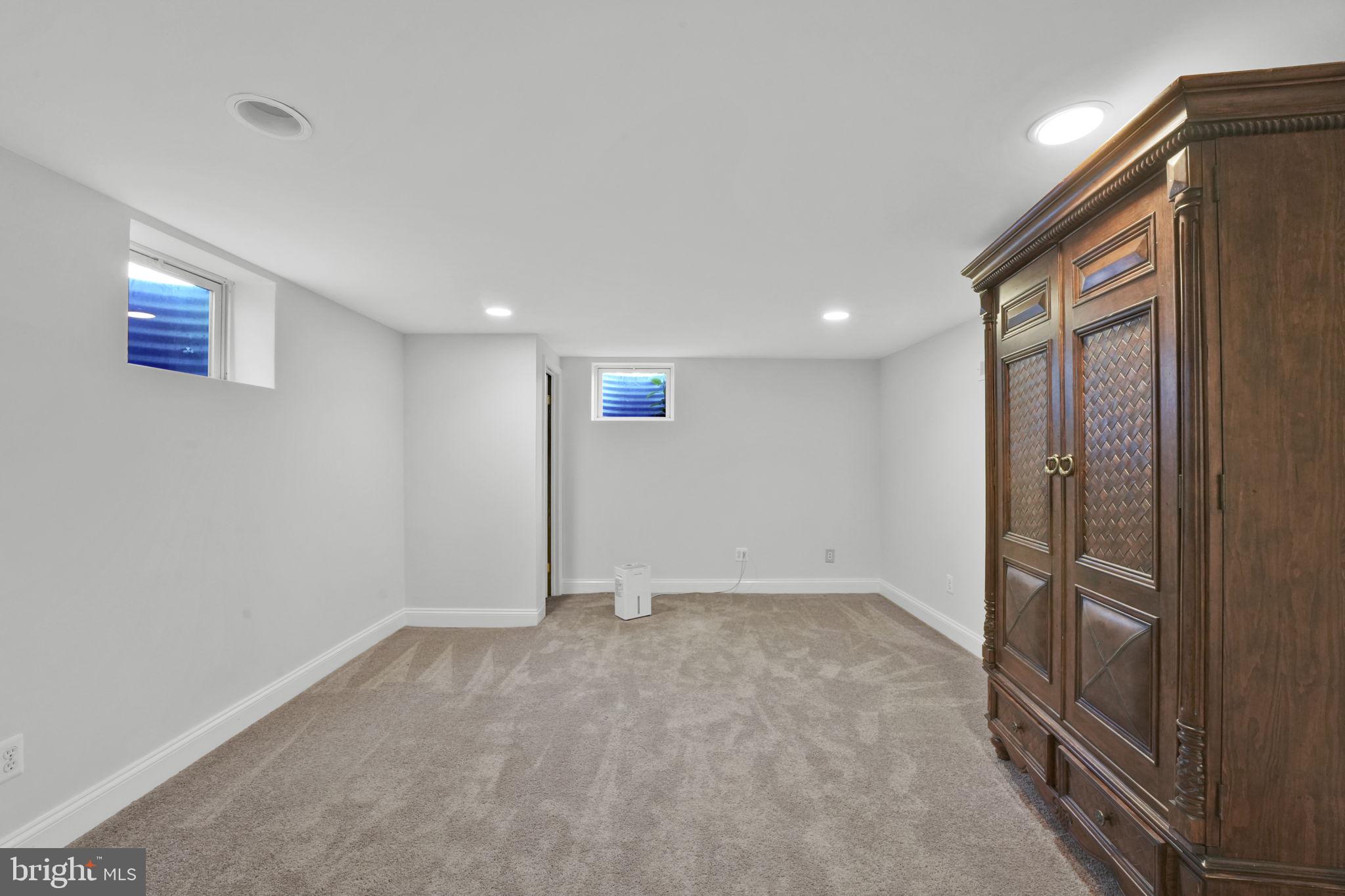 WALNUT RIDGE - Residential