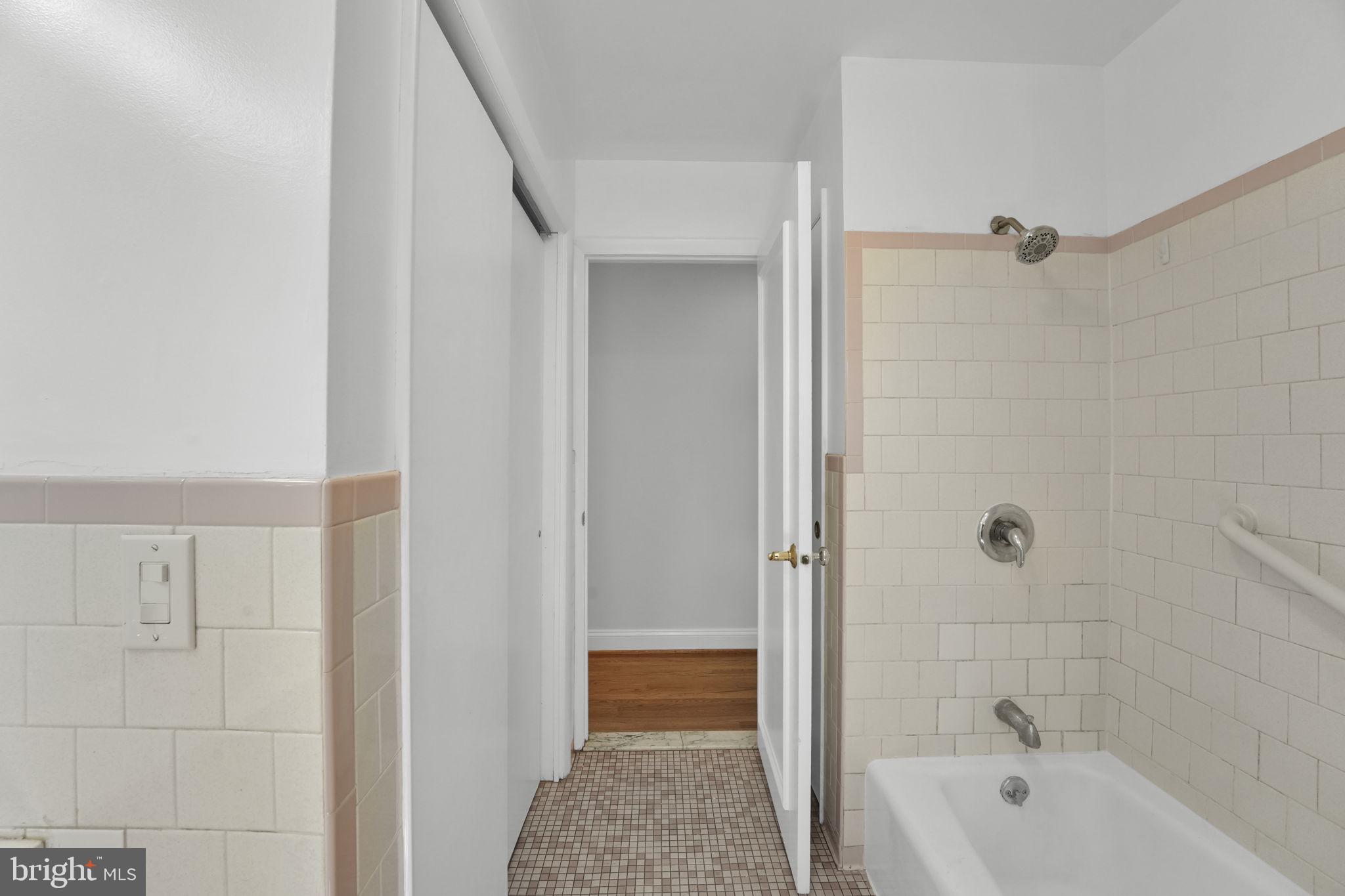 WALNUT RIDGE - Residential