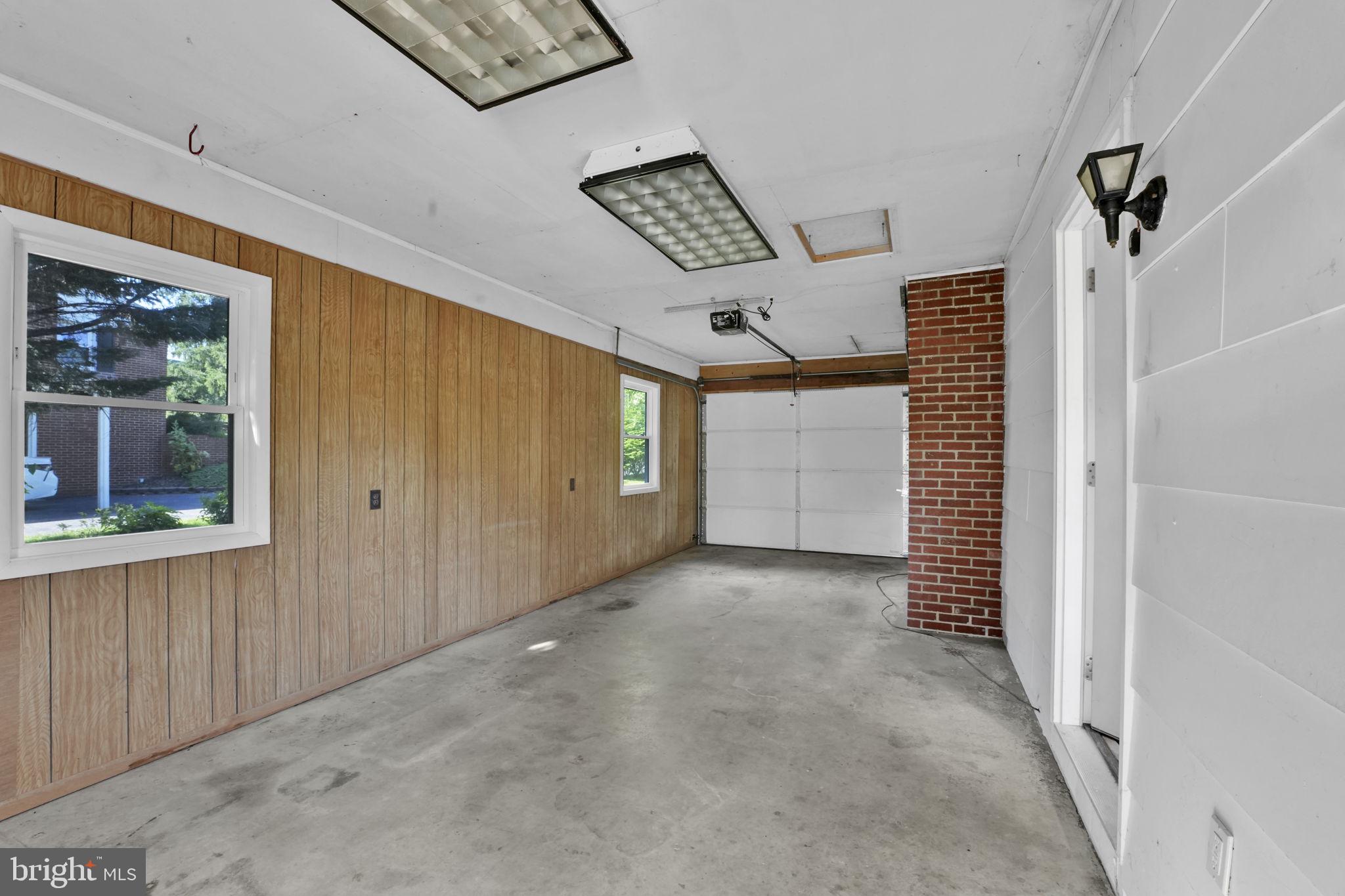 WALNUT RIDGE - Residential