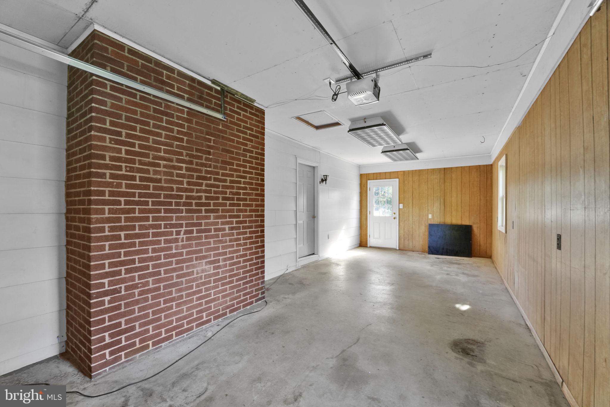WALNUT RIDGE - Residential