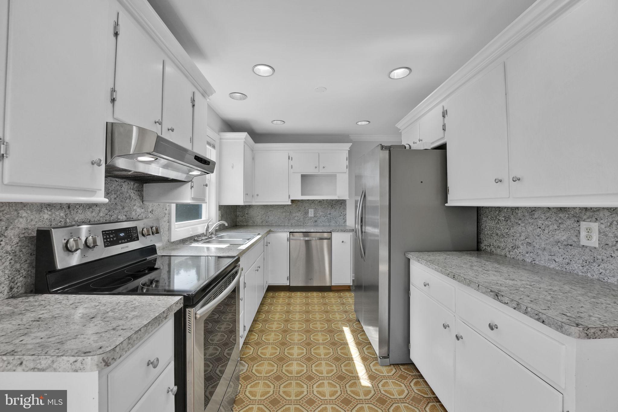 WALNUT RIDGE - Residential