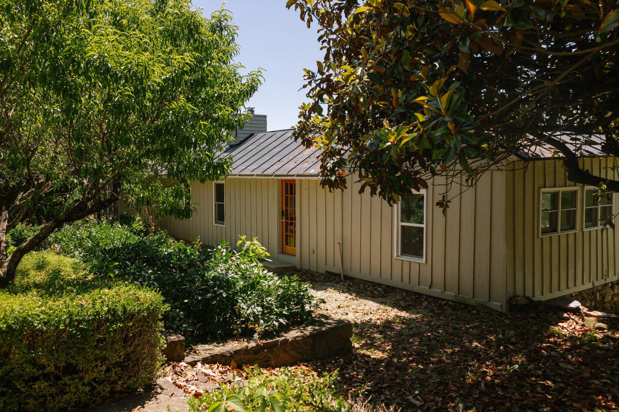 LINCOLN - Farm