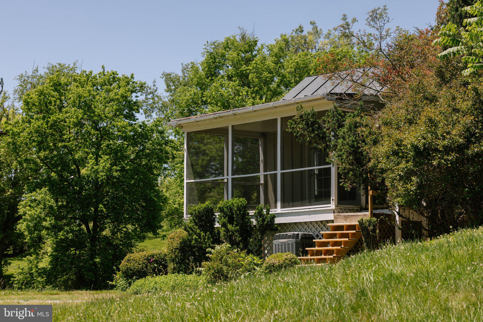 LINCOLN - Farm