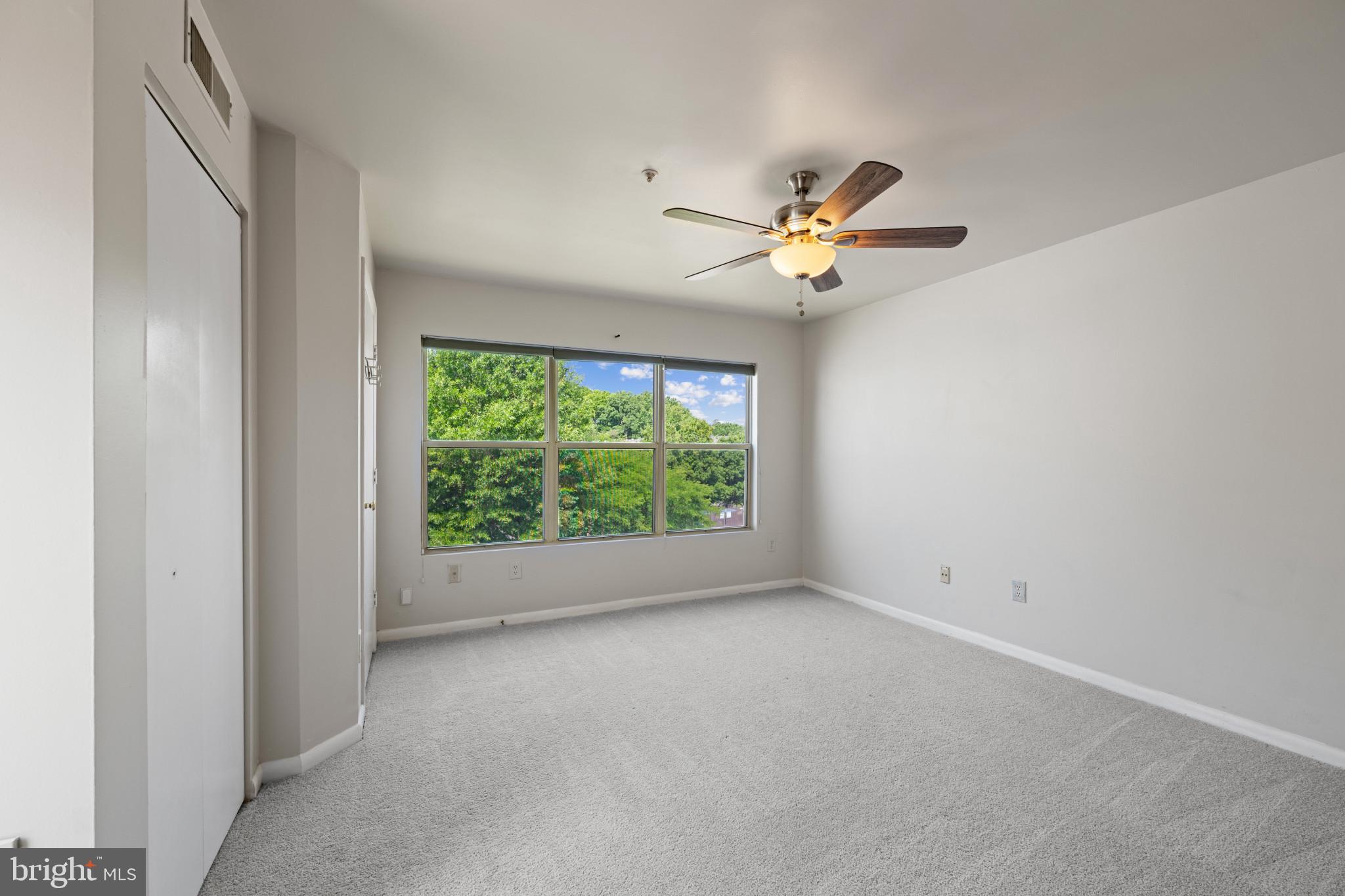 ANNAPOLIS OVERLOOK - Residential