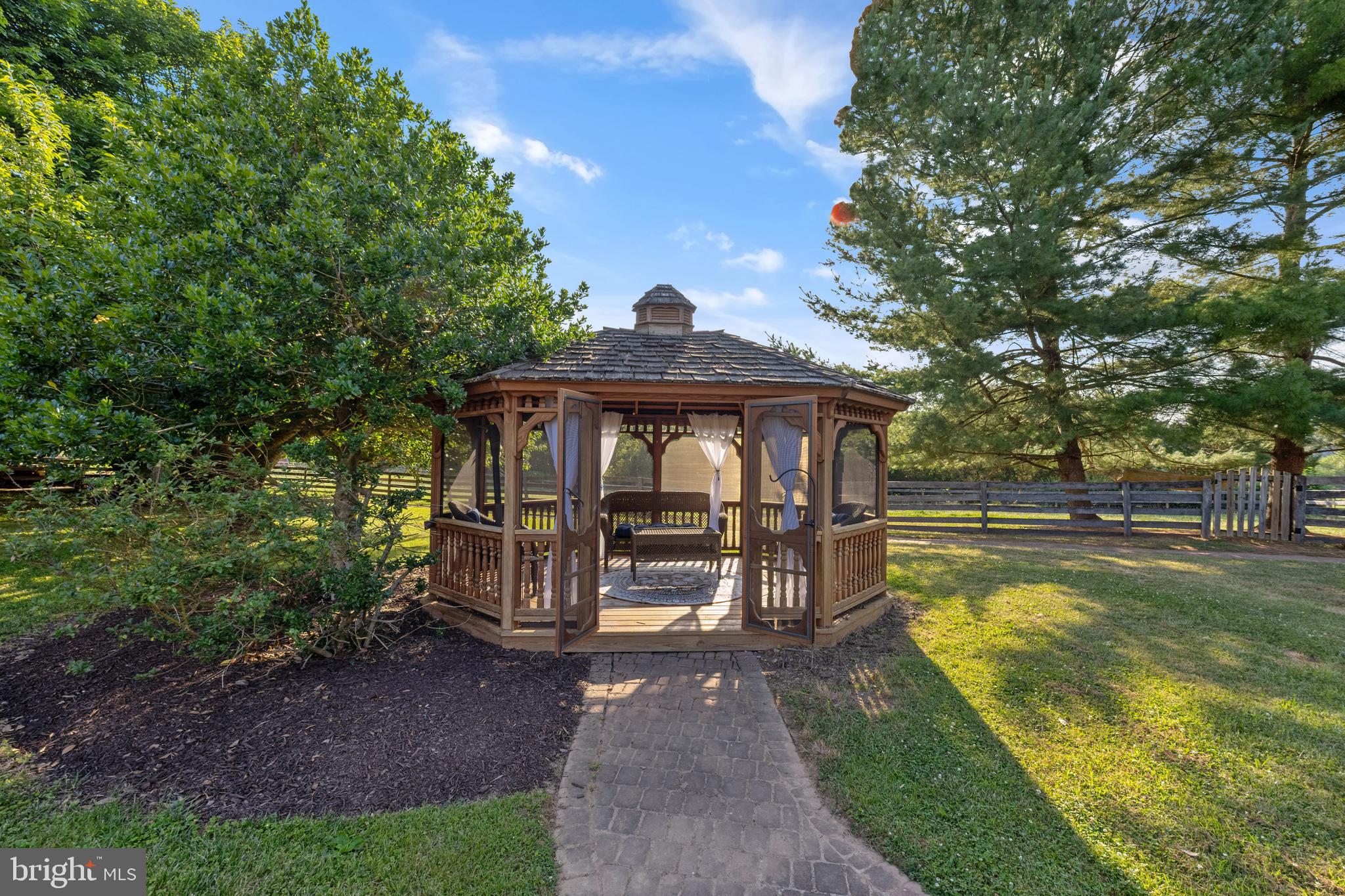 ARDEN VALLEY - Residential