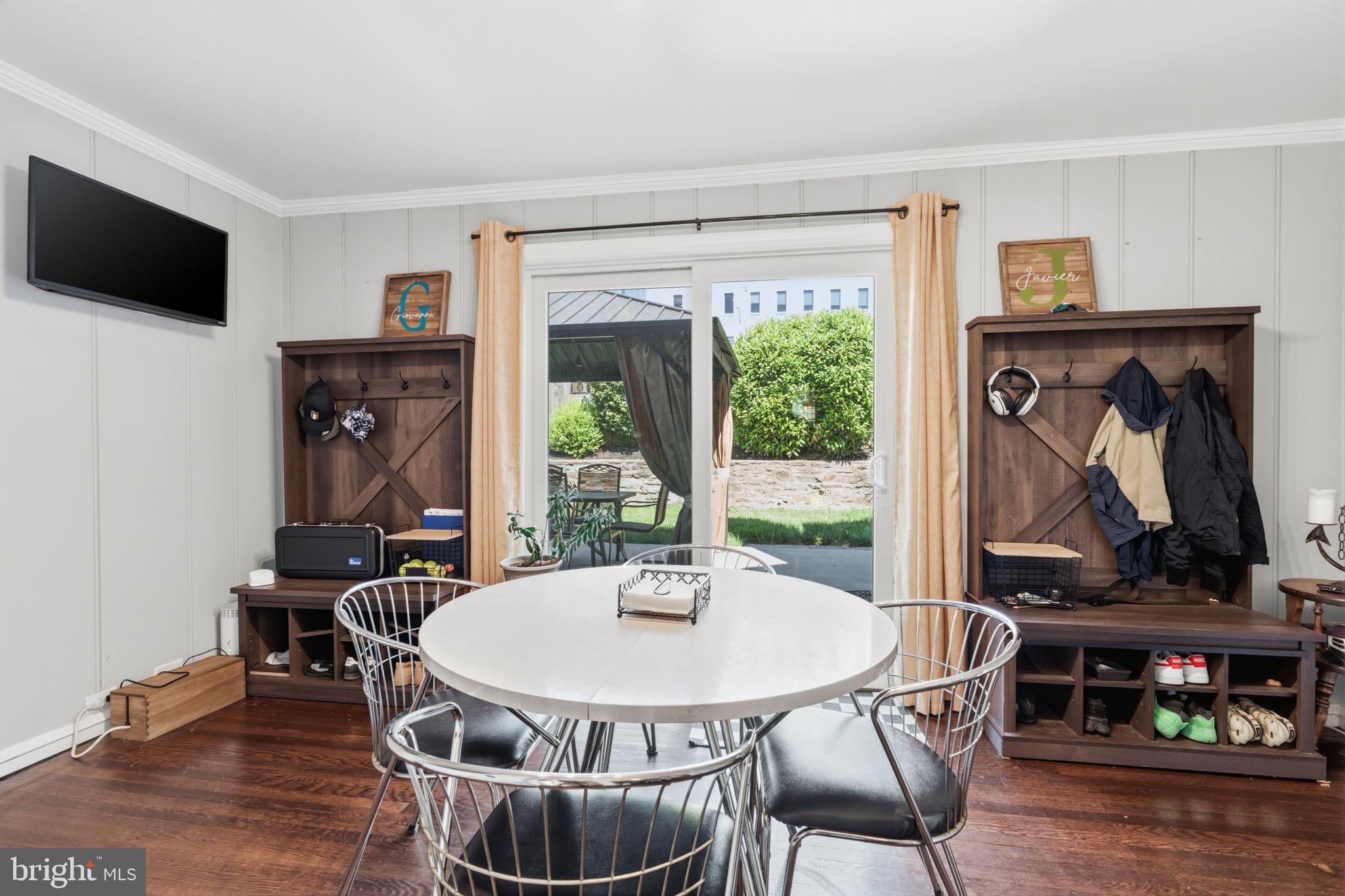 JENKINTOWN MANOR - Residential