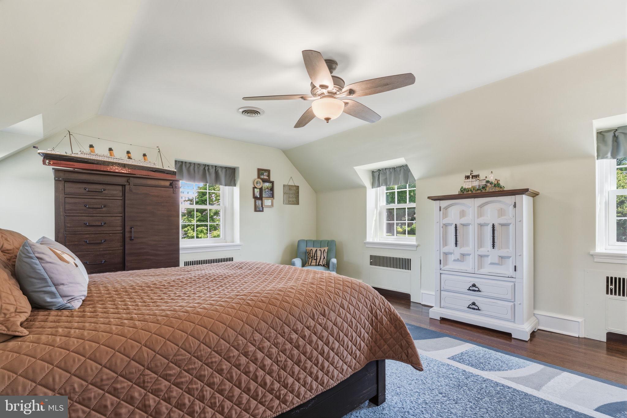 JENKINTOWN MANOR - Residential