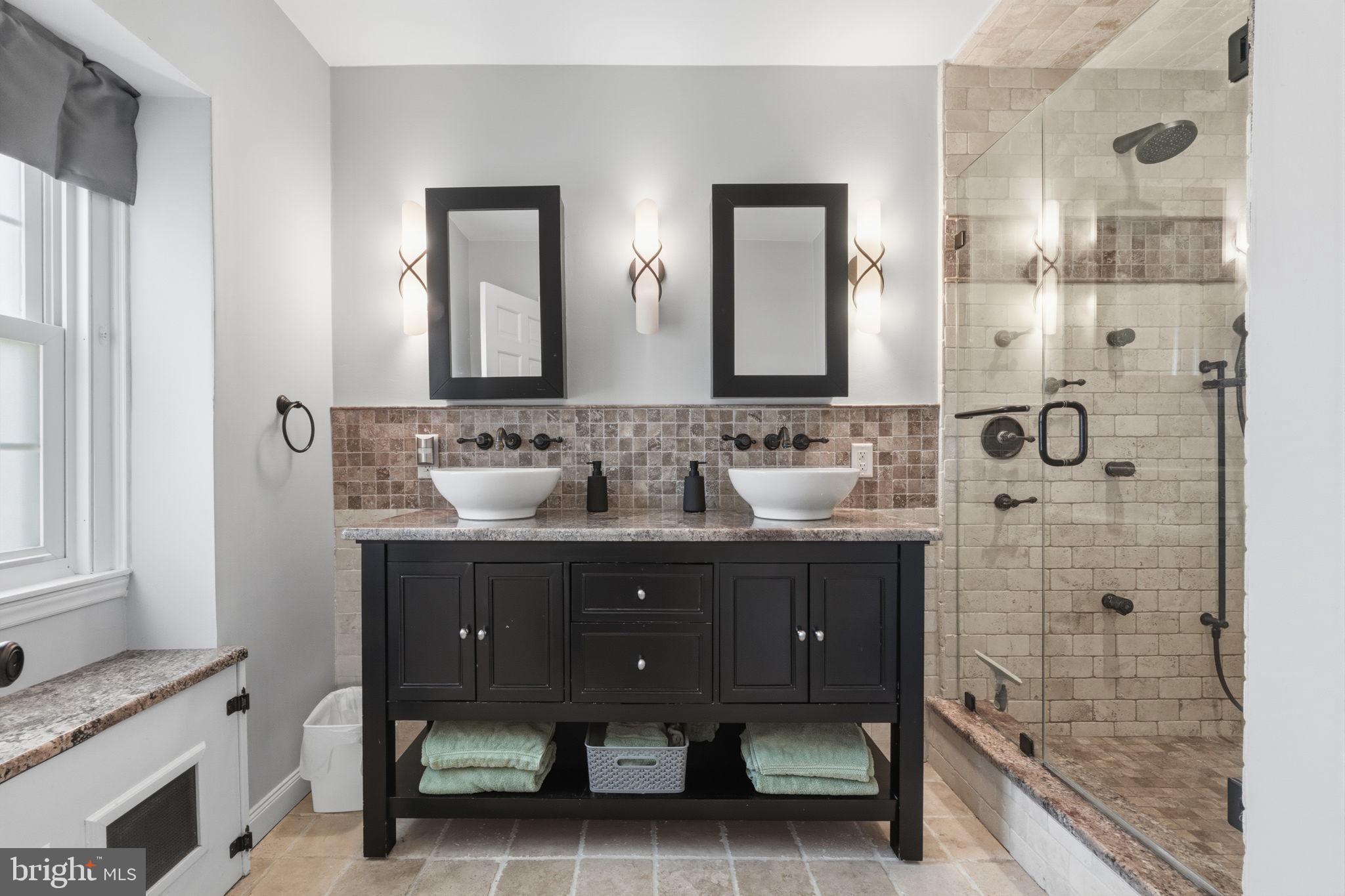 JENKINTOWN MANOR - Residential