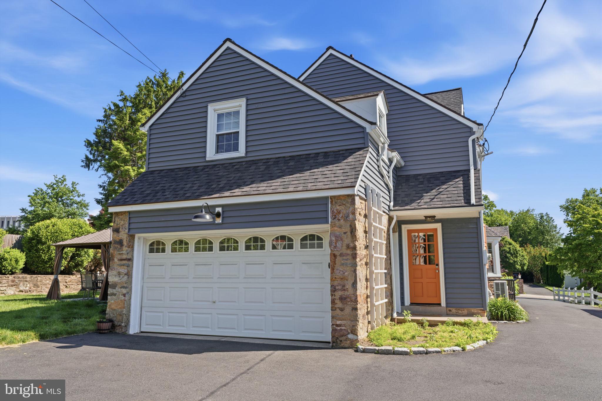 JENKINTOWN MANOR - Residential