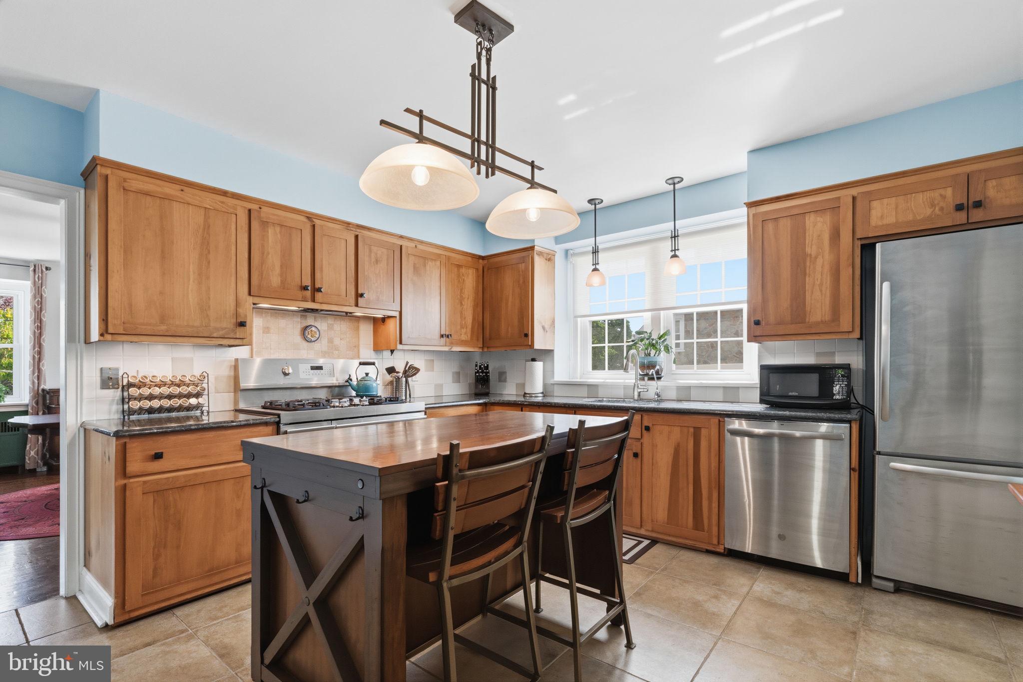 JENKINTOWN MANOR - Residential