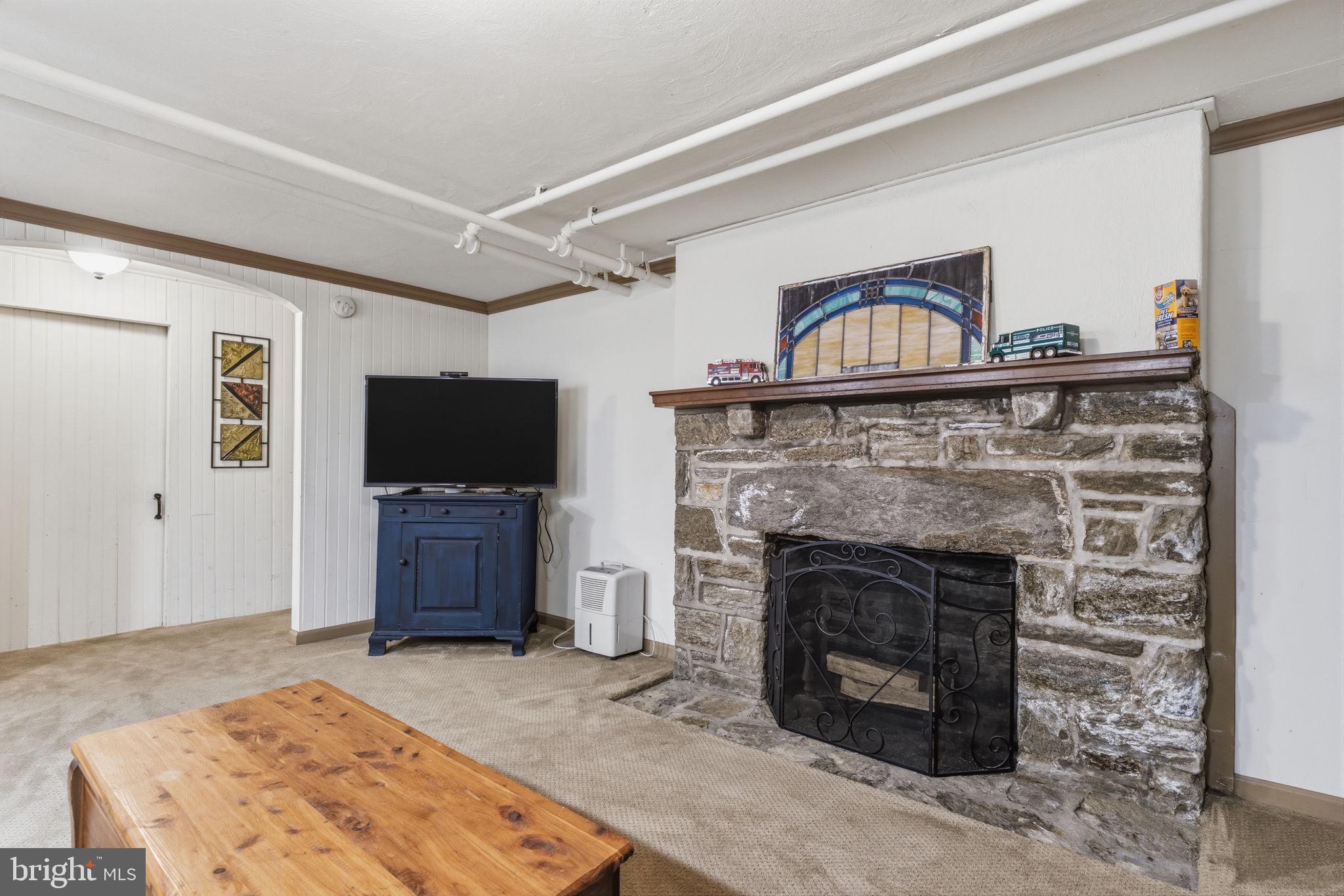 JENKINTOWN MANOR - Residential