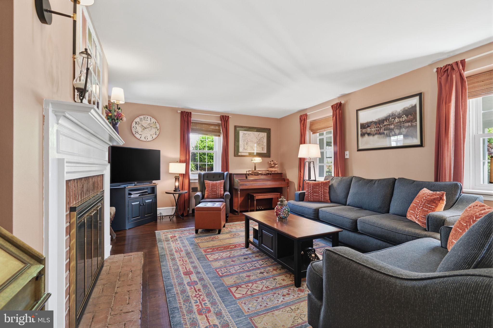 JENKINTOWN MANOR - Residential