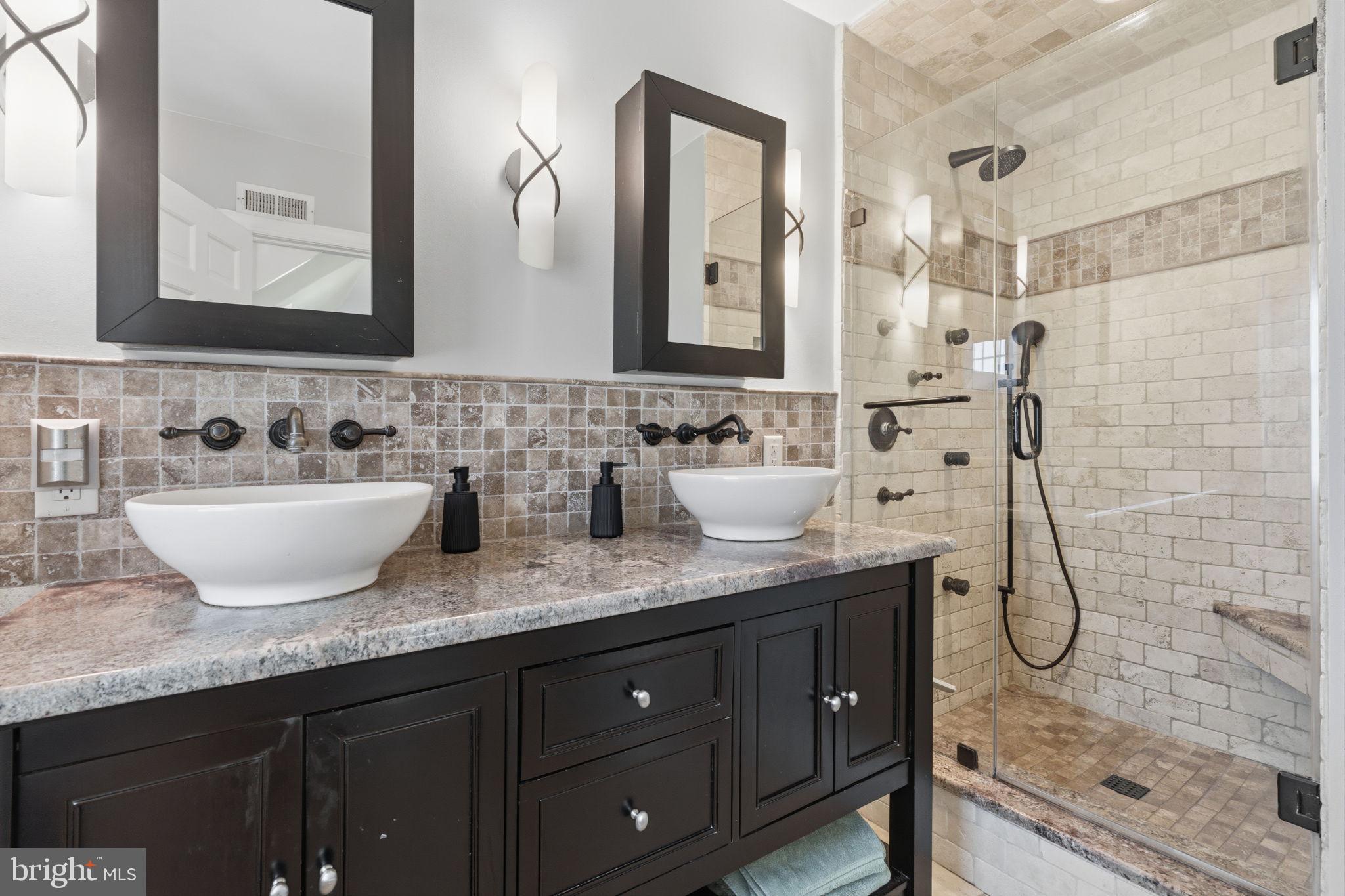 JENKINTOWN MANOR - Residential