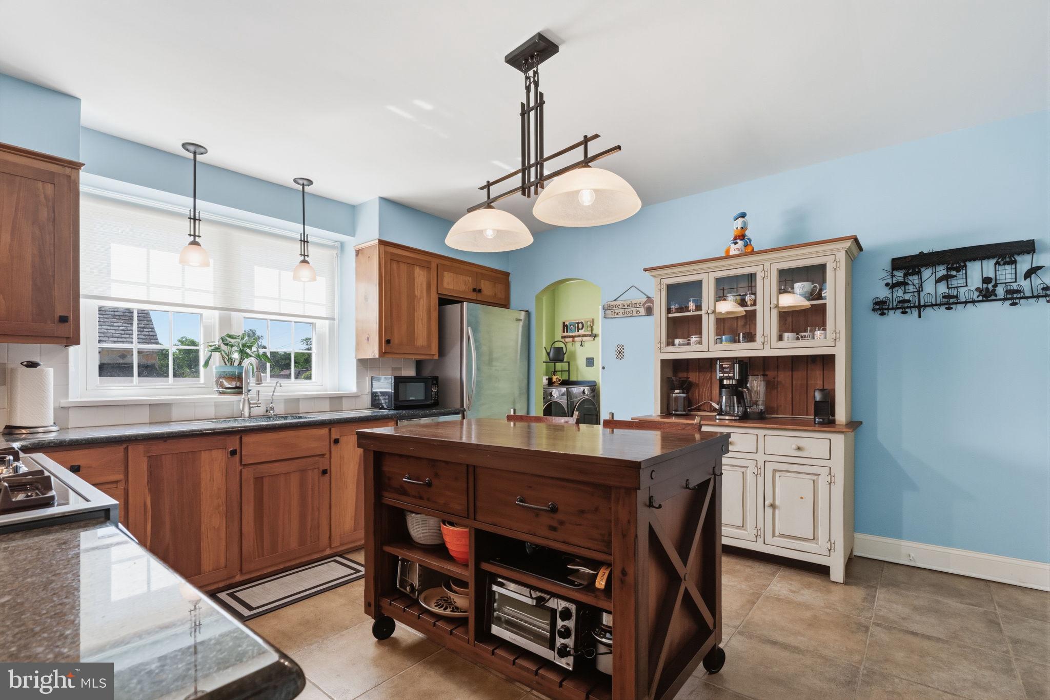 JENKINTOWN MANOR - Residential