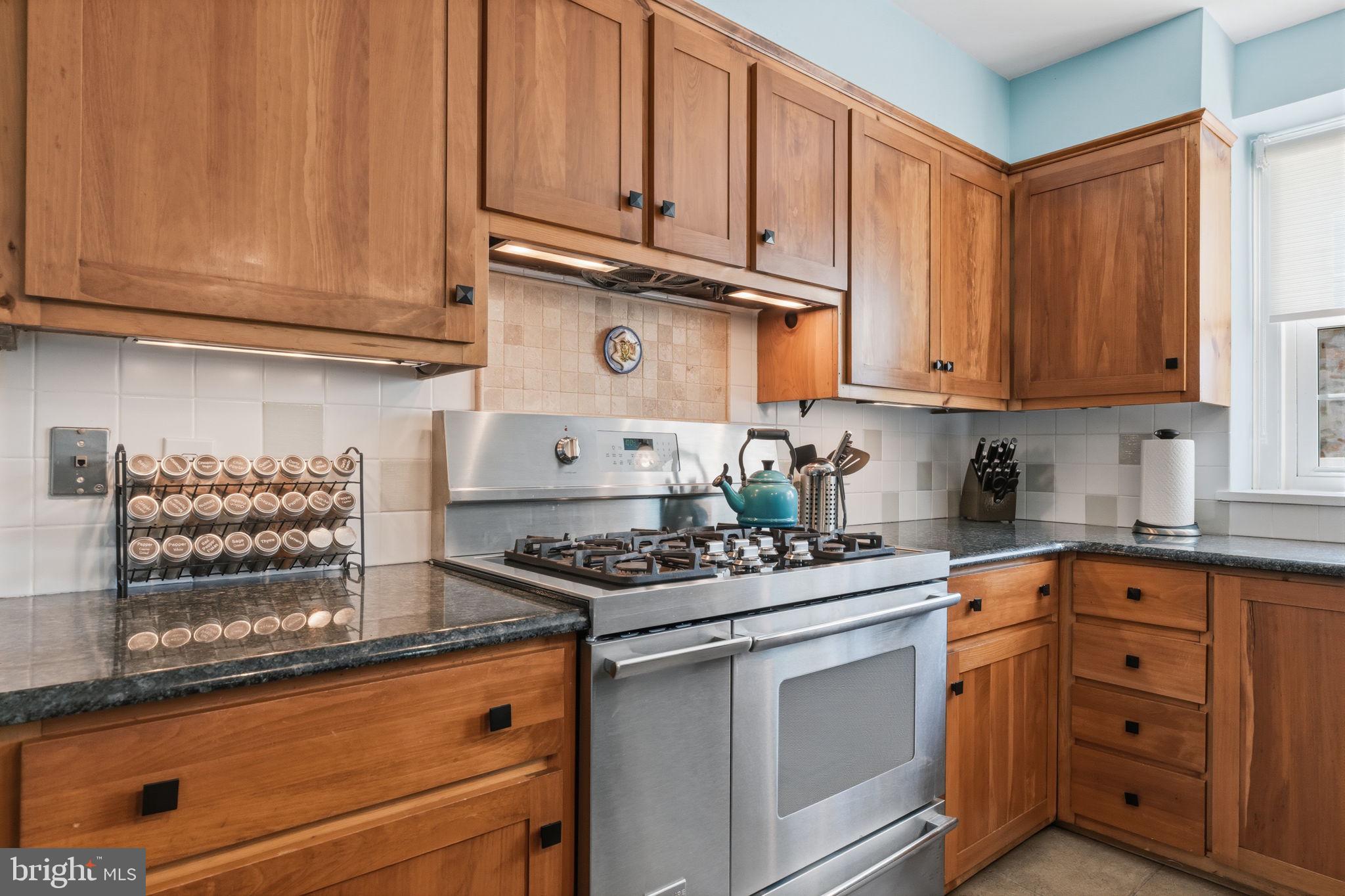 JENKINTOWN MANOR - Residential