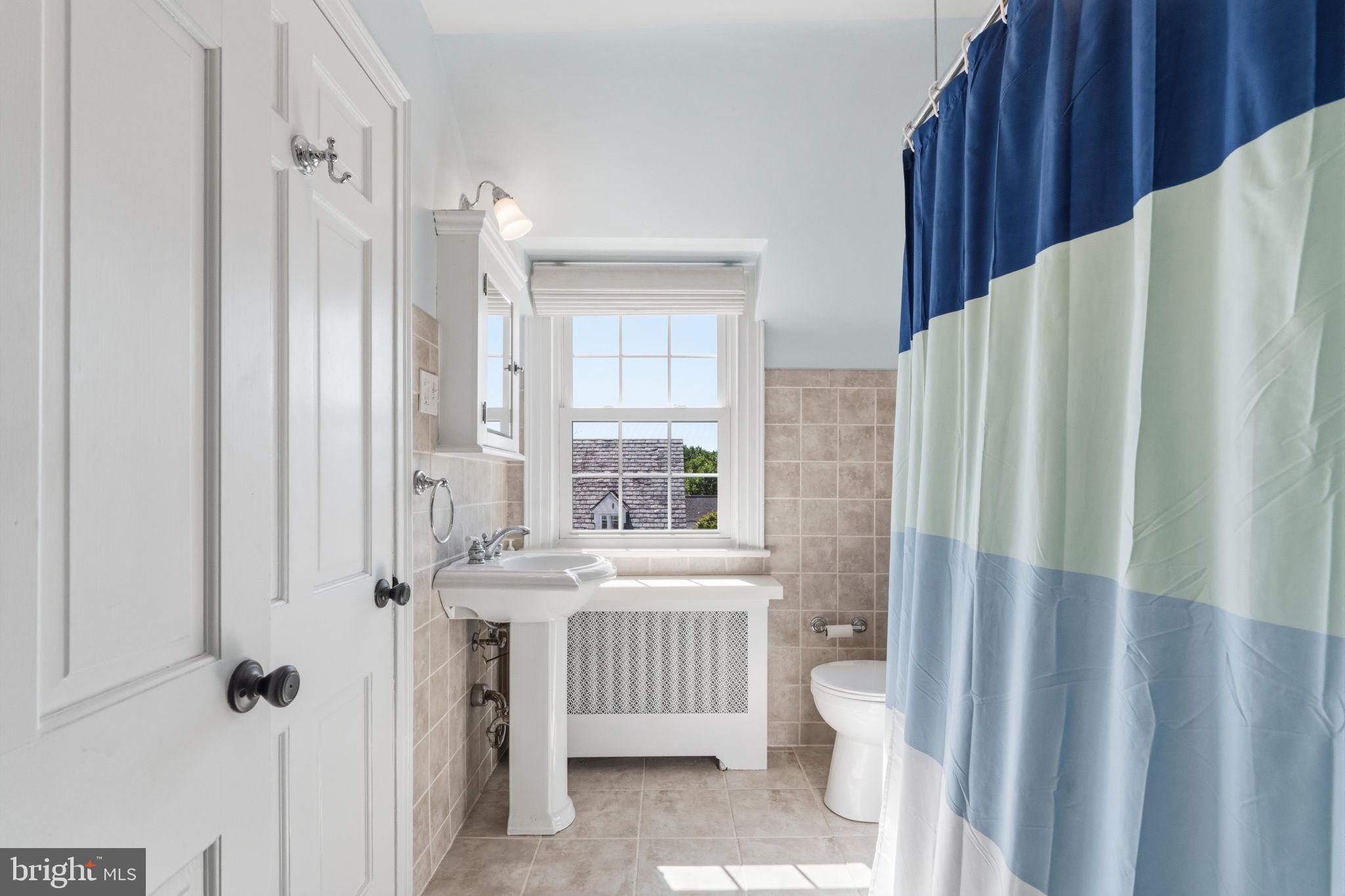 JENKINTOWN MANOR - Residential