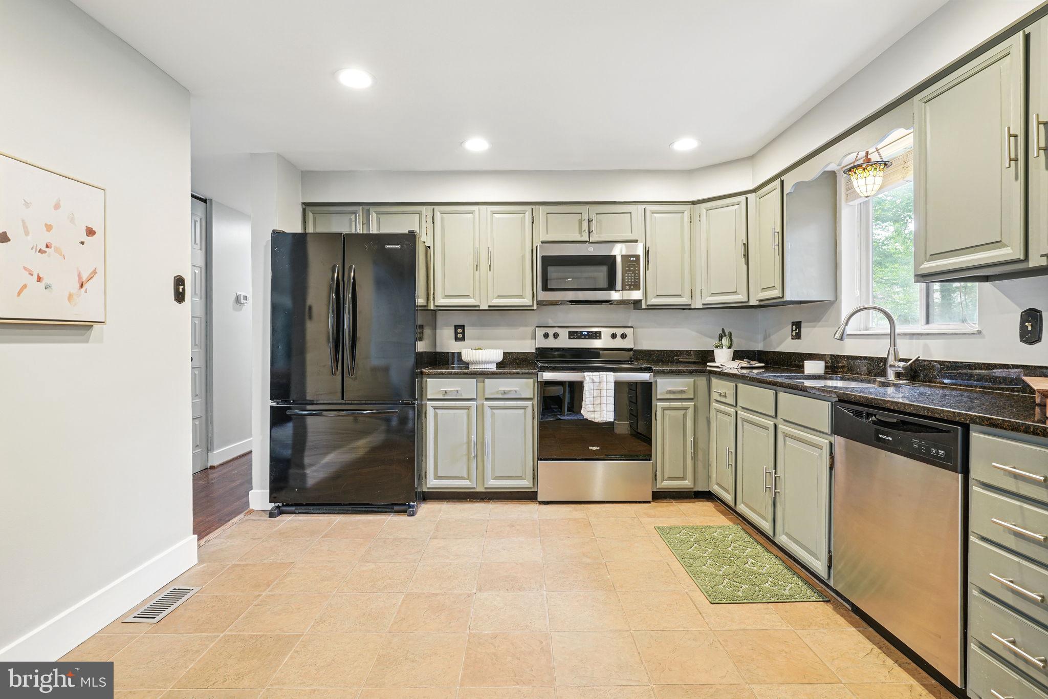 NEWPORT - Residential